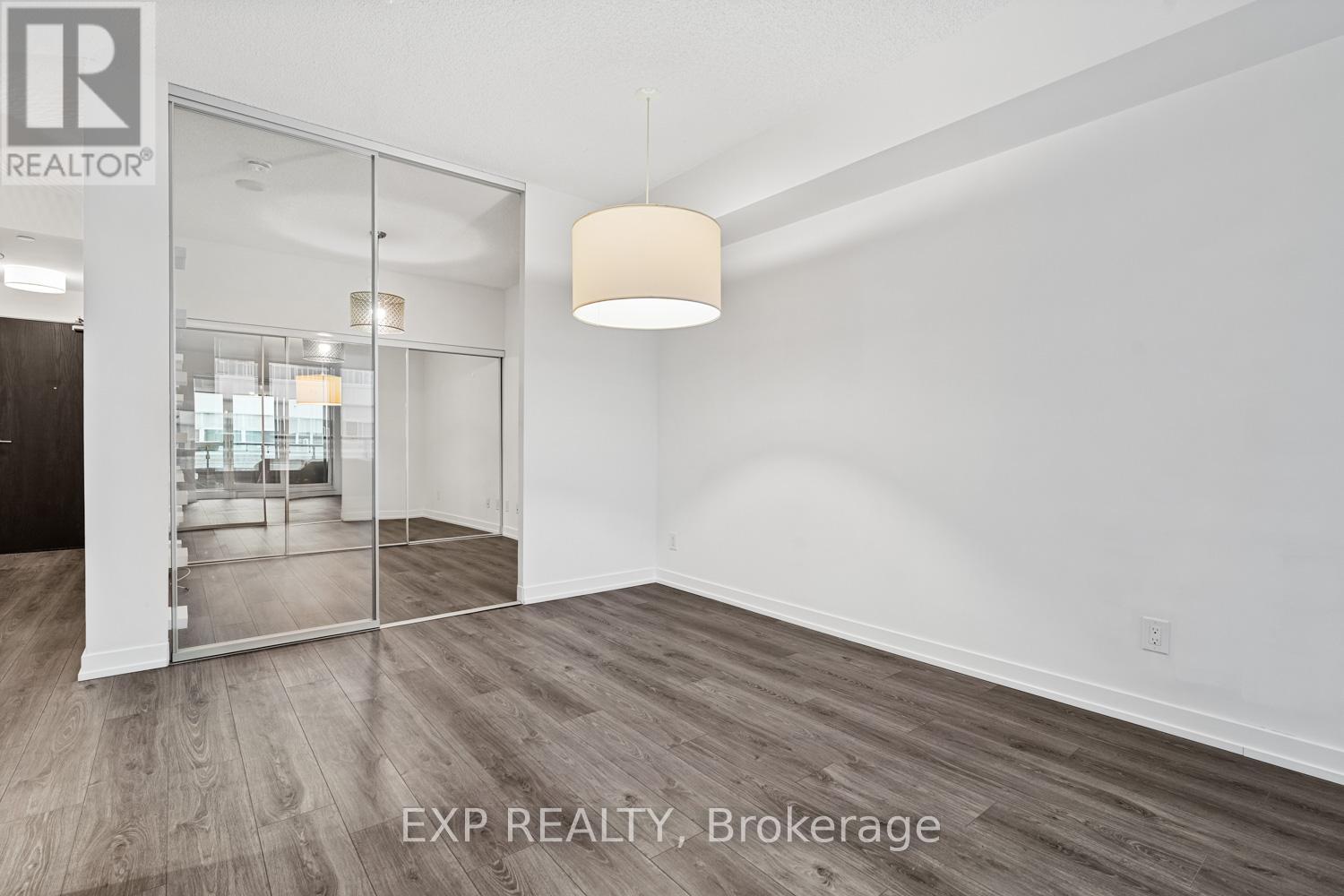 314 - 200 Sackville Street, Toronto, ON - Indoor Photo Showing Other Room