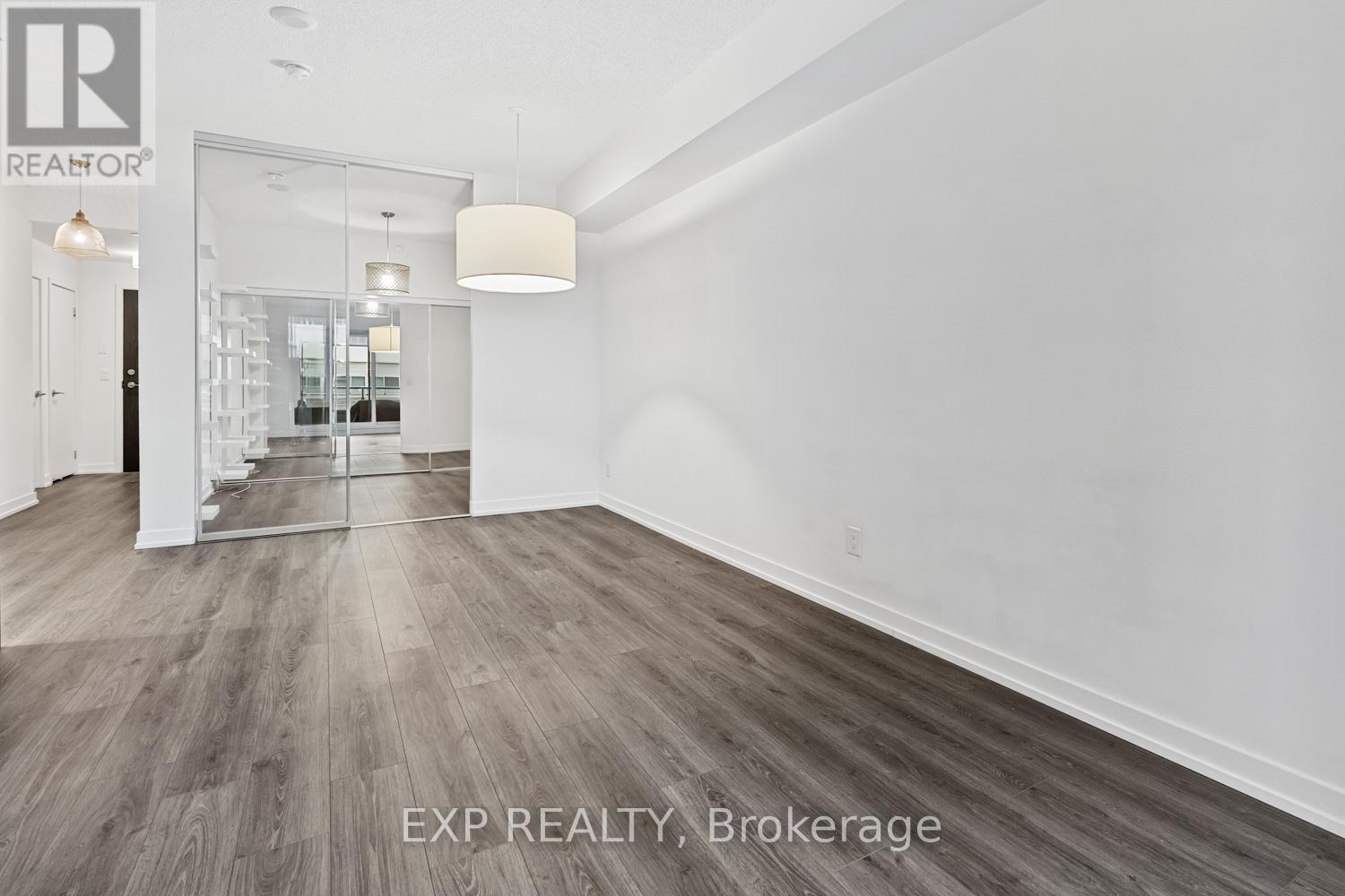 314 - 200 Sackville Street, Toronto, ON - Indoor Photo Showing Other Room