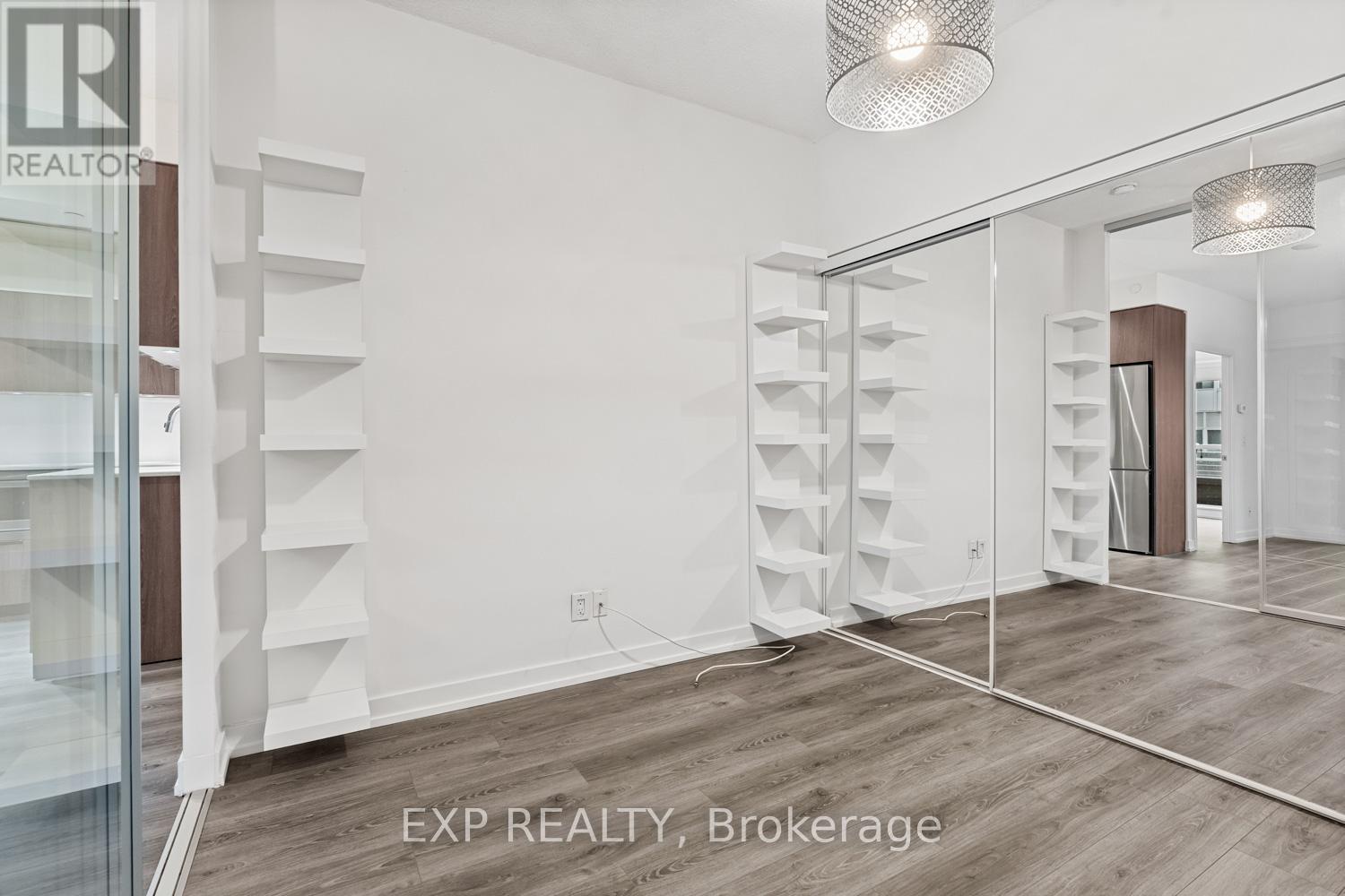 314 - 200 Sackville Street, Toronto, ON - Indoor