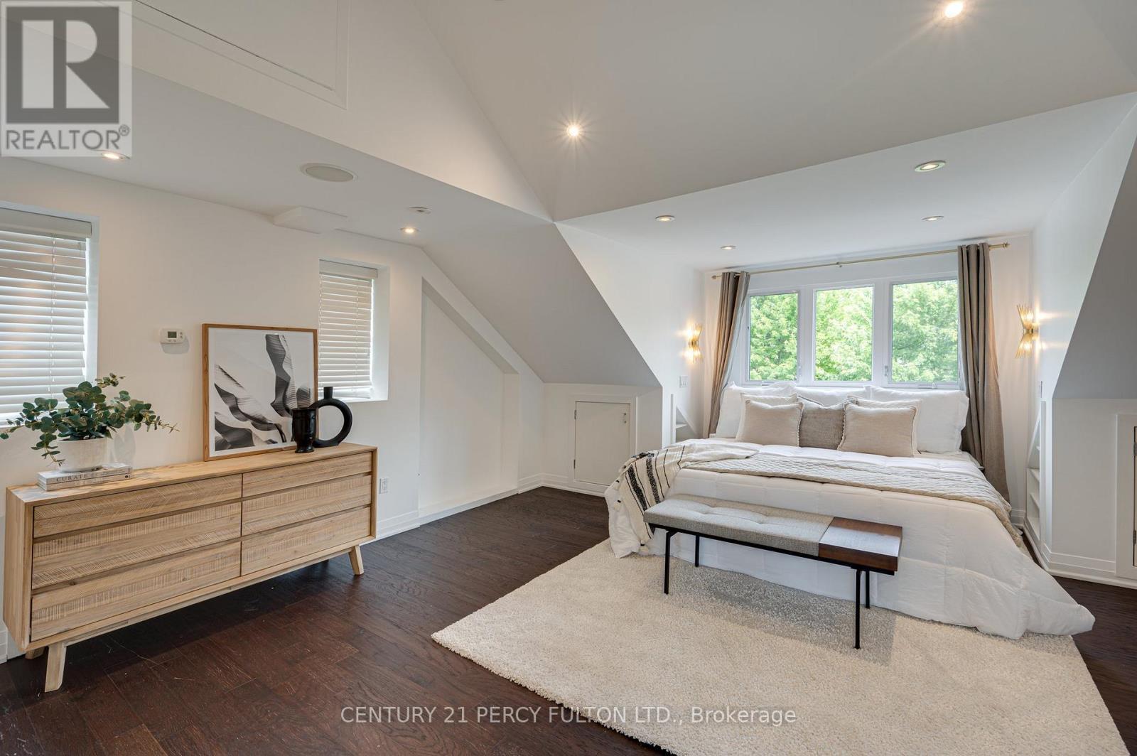 22 Columbine Avenue, Toronto, ON - Indoor Photo Showing Bedroom