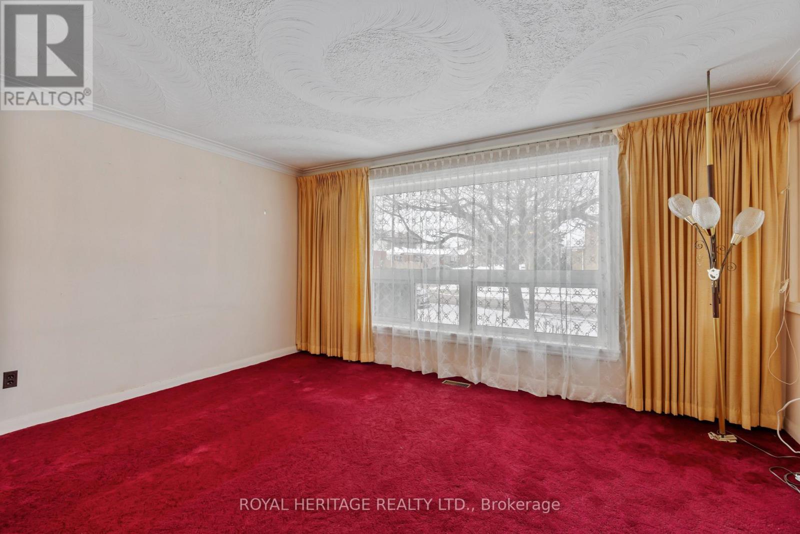 178 Ellendale Drive, Toronto, ON - Indoor Photo Showing Other Room