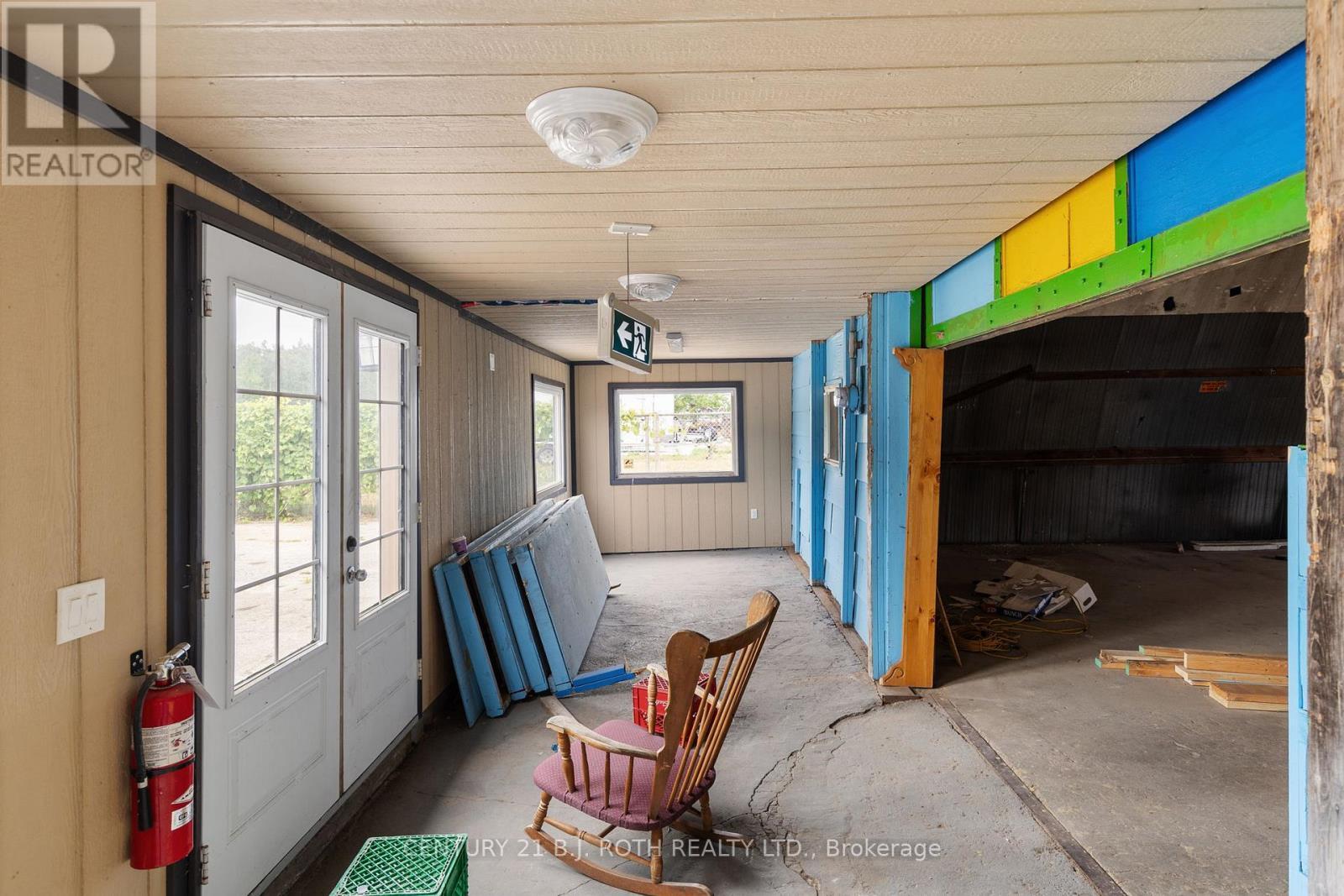 Warehouse - 1285 Bayfield Street N, Springwater, ON