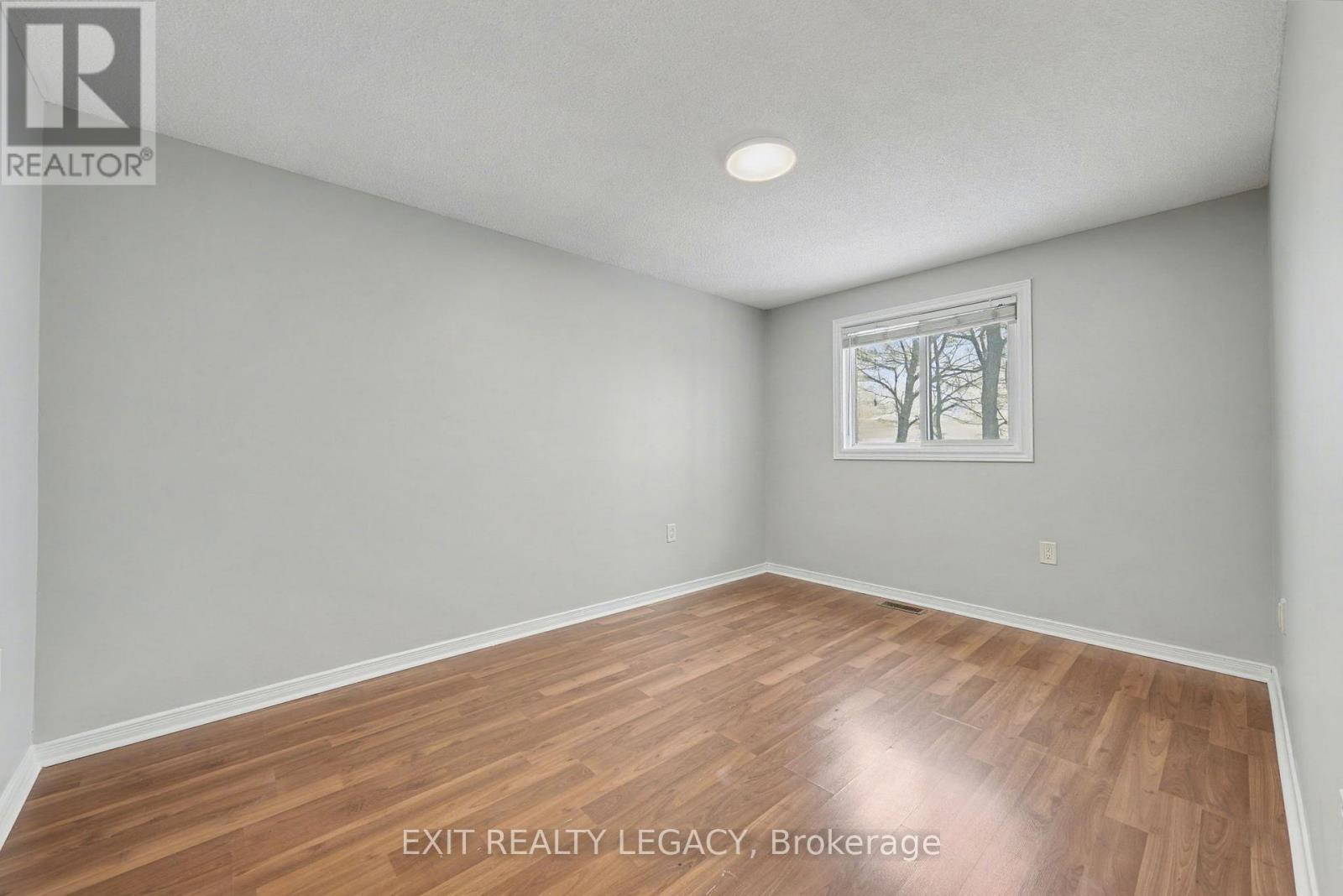 Master bedroom - 72 Ferguson Drive, Barrie, ON