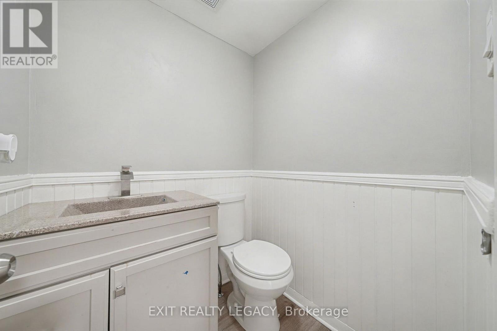 Main Floor Washroom - 72 Ferguson Drive, Barrie, ON