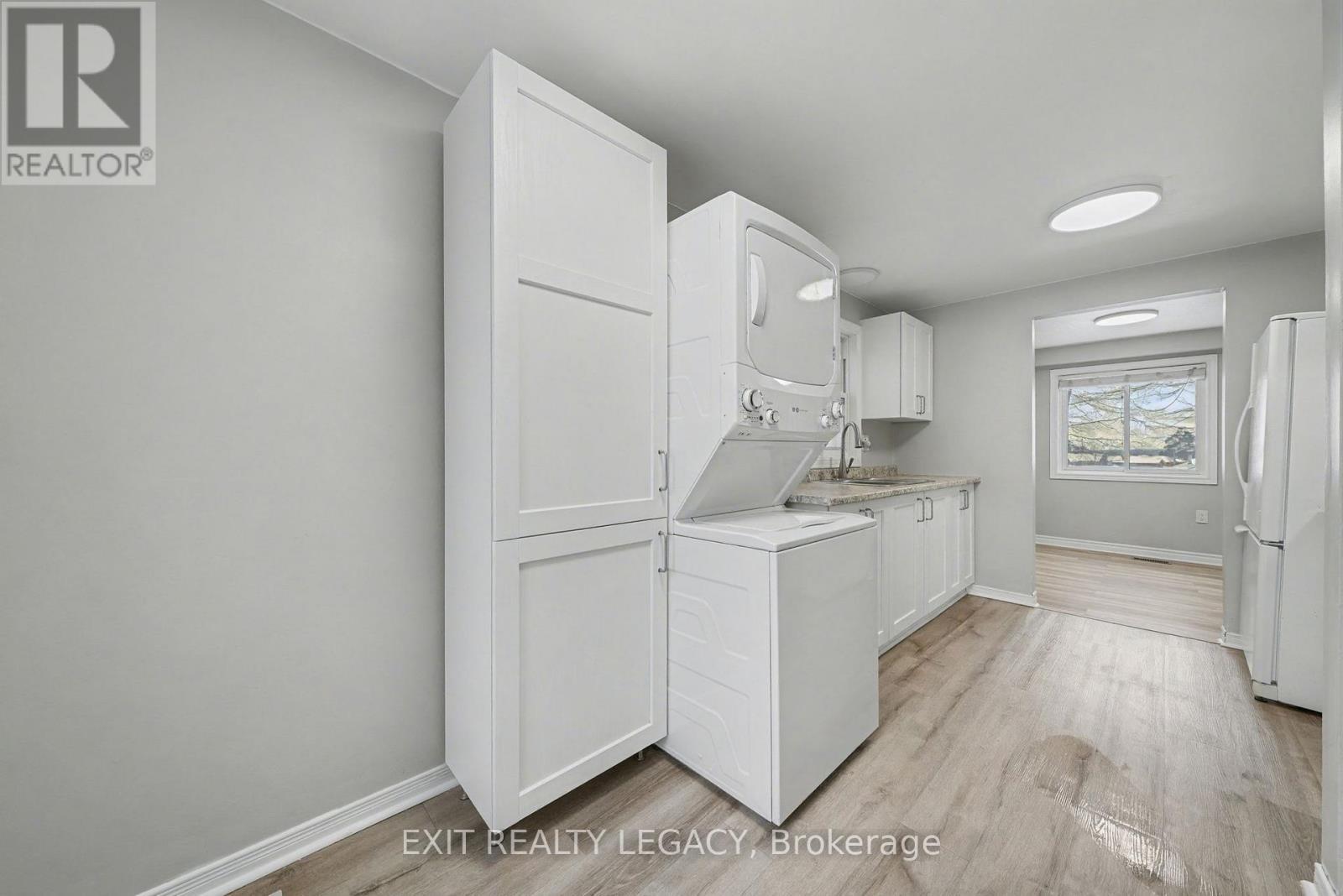 Kitchen - 72 Ferguson Drive, Barrie, ON