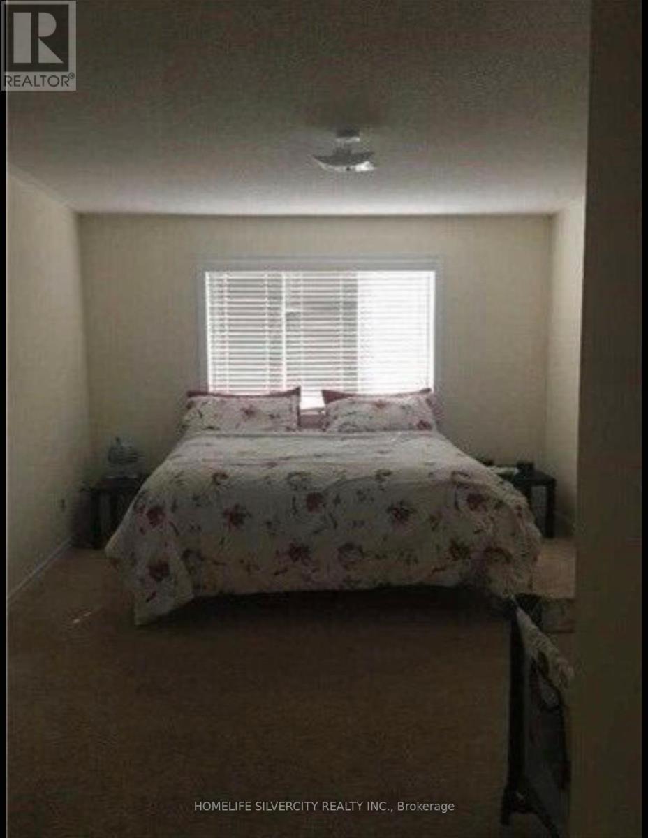 52 Lanark Circle, Brampton, ON - Indoor Photo Showing Bedroom