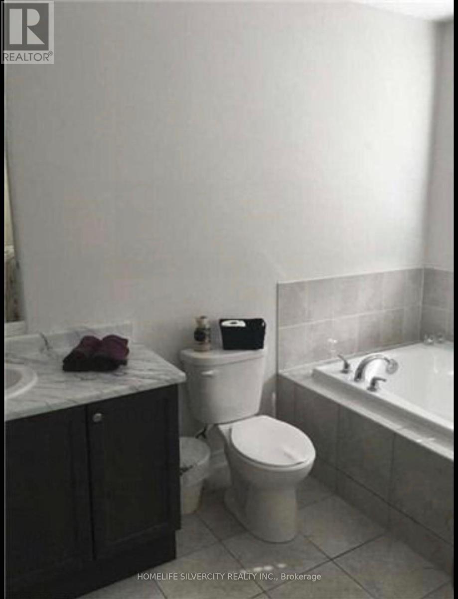 52 Lanark Circle, Brampton, ON - Indoor Photo Showing Bathroom