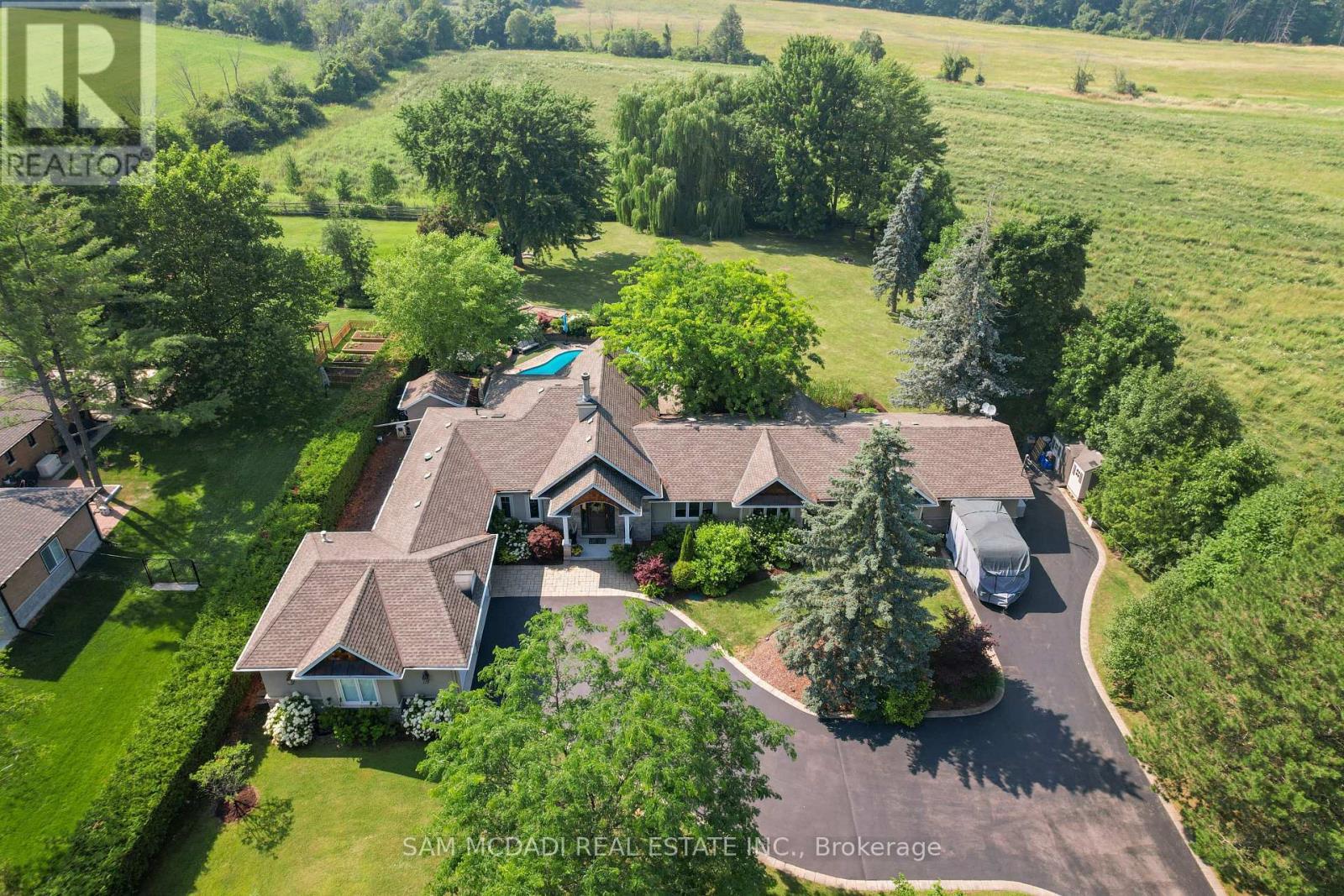 2577 No 8 Side Road, Burlington, ON - Outdoor With View