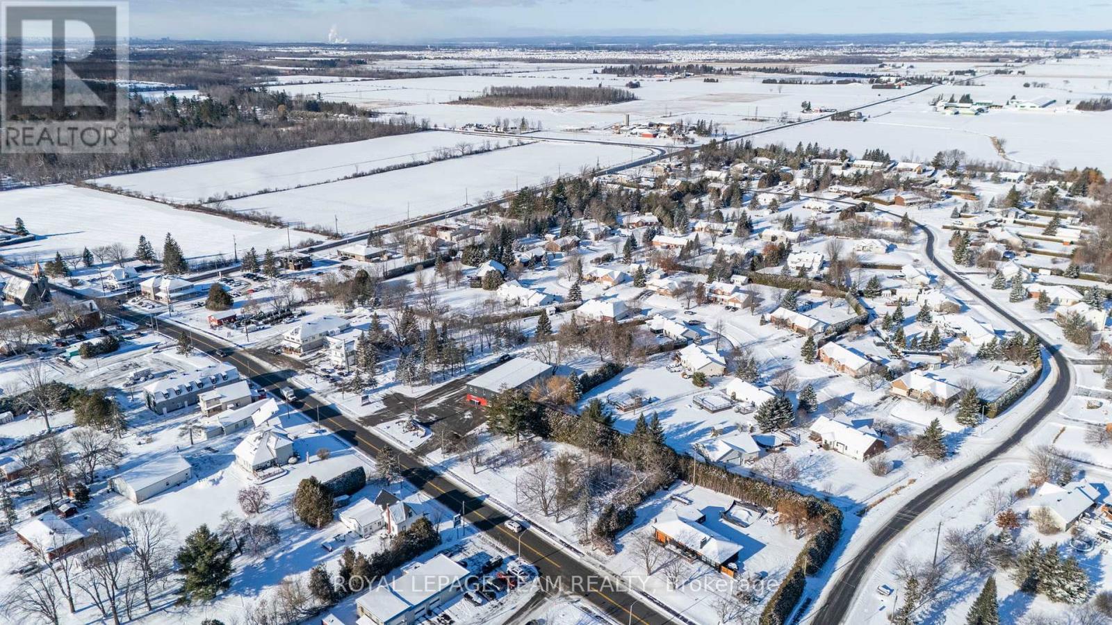 1256 Colonial Road, Ottawa, ON