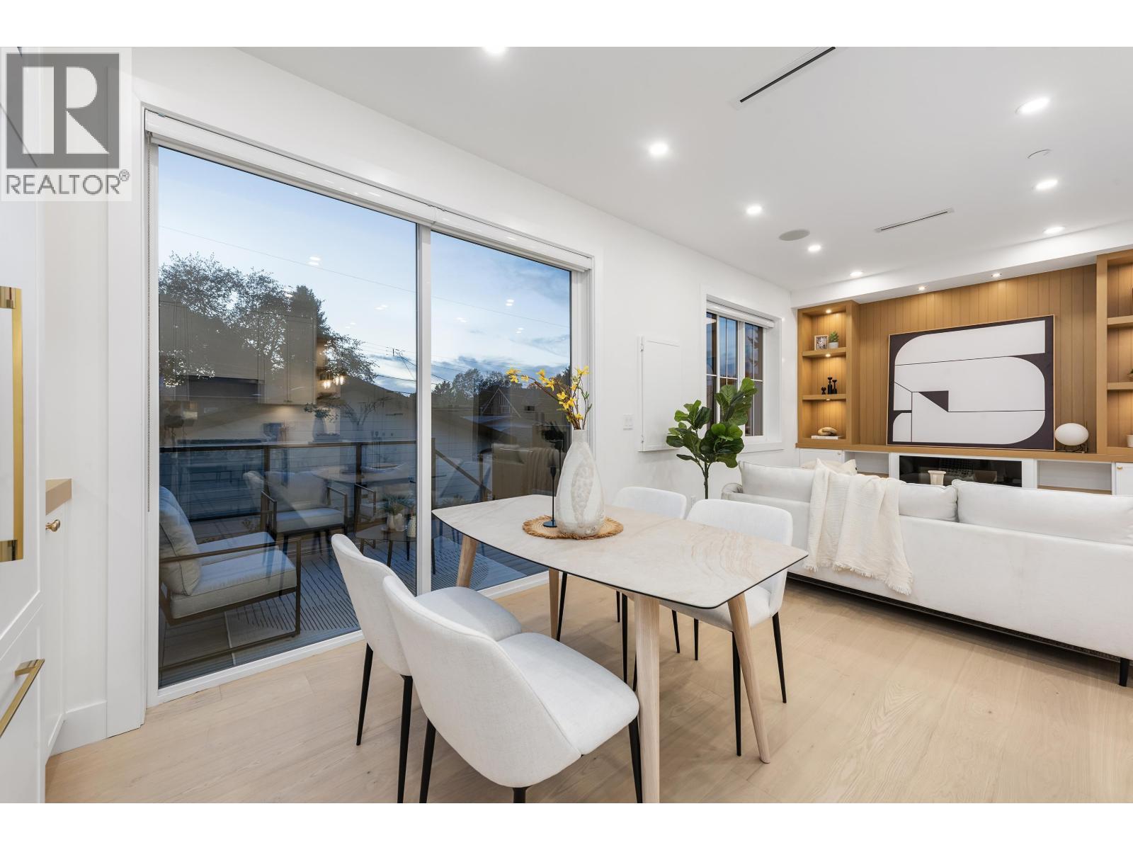 2 4855 Dumfries Street, Vancouver, BC