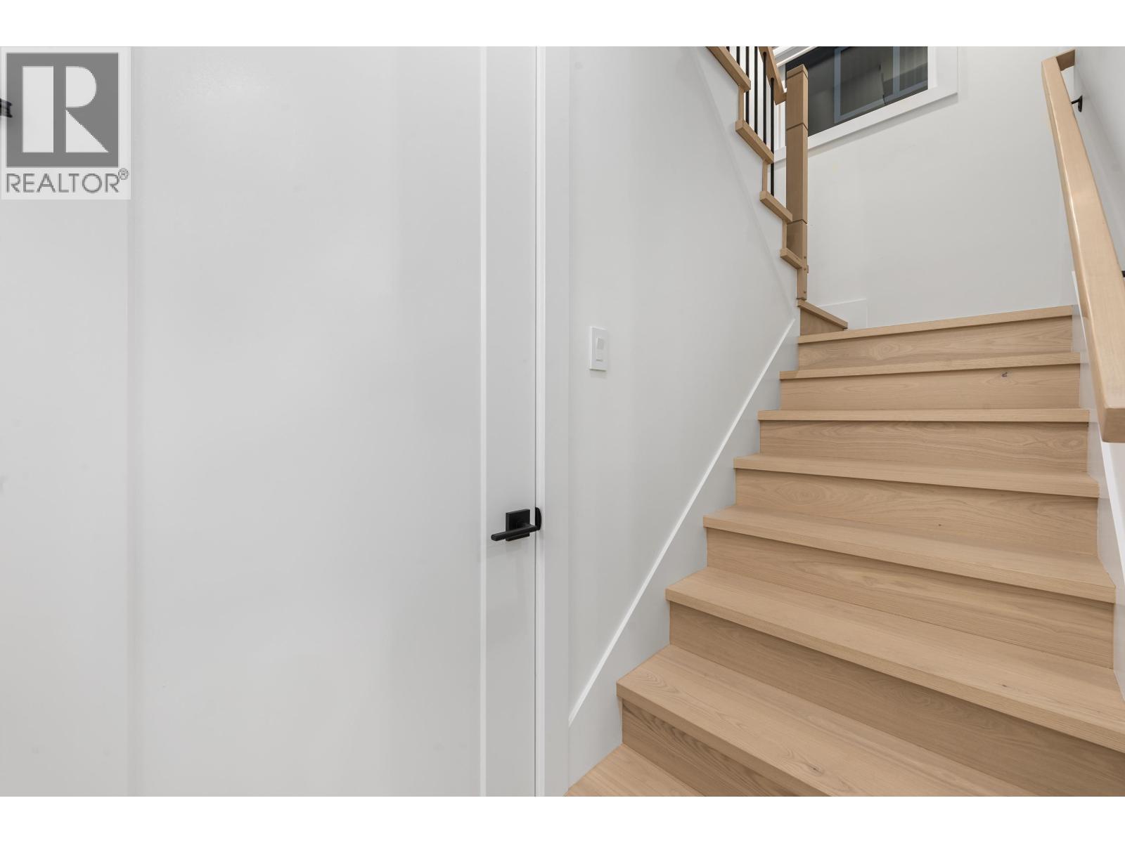 2 4855 Dumfries Street, Vancouver, BC