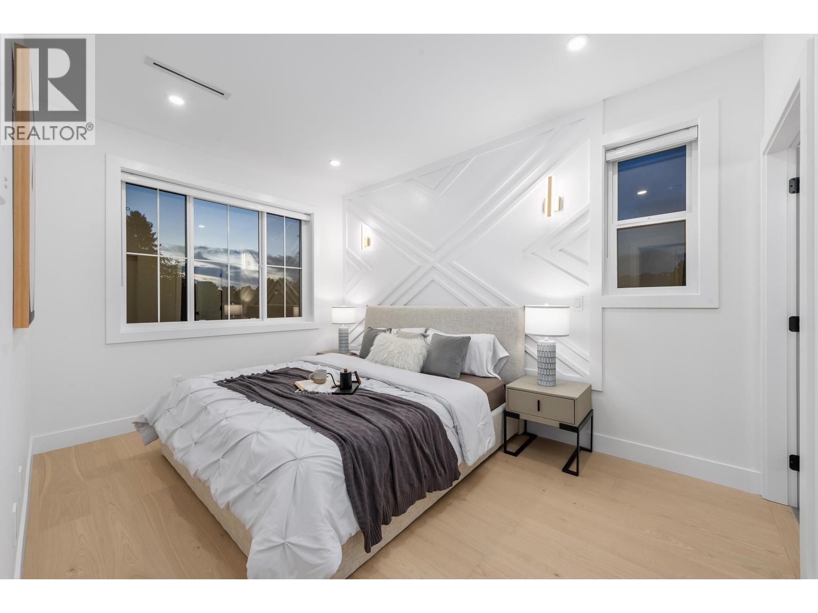 2 4855 Dumfries Street, Vancouver, BC