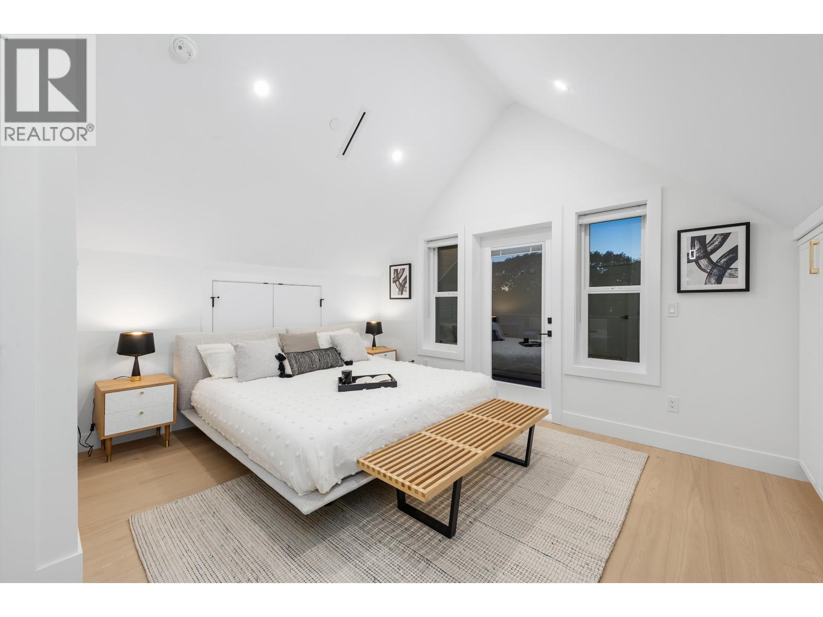 2 4855 Dumfries Street, Vancouver, BC