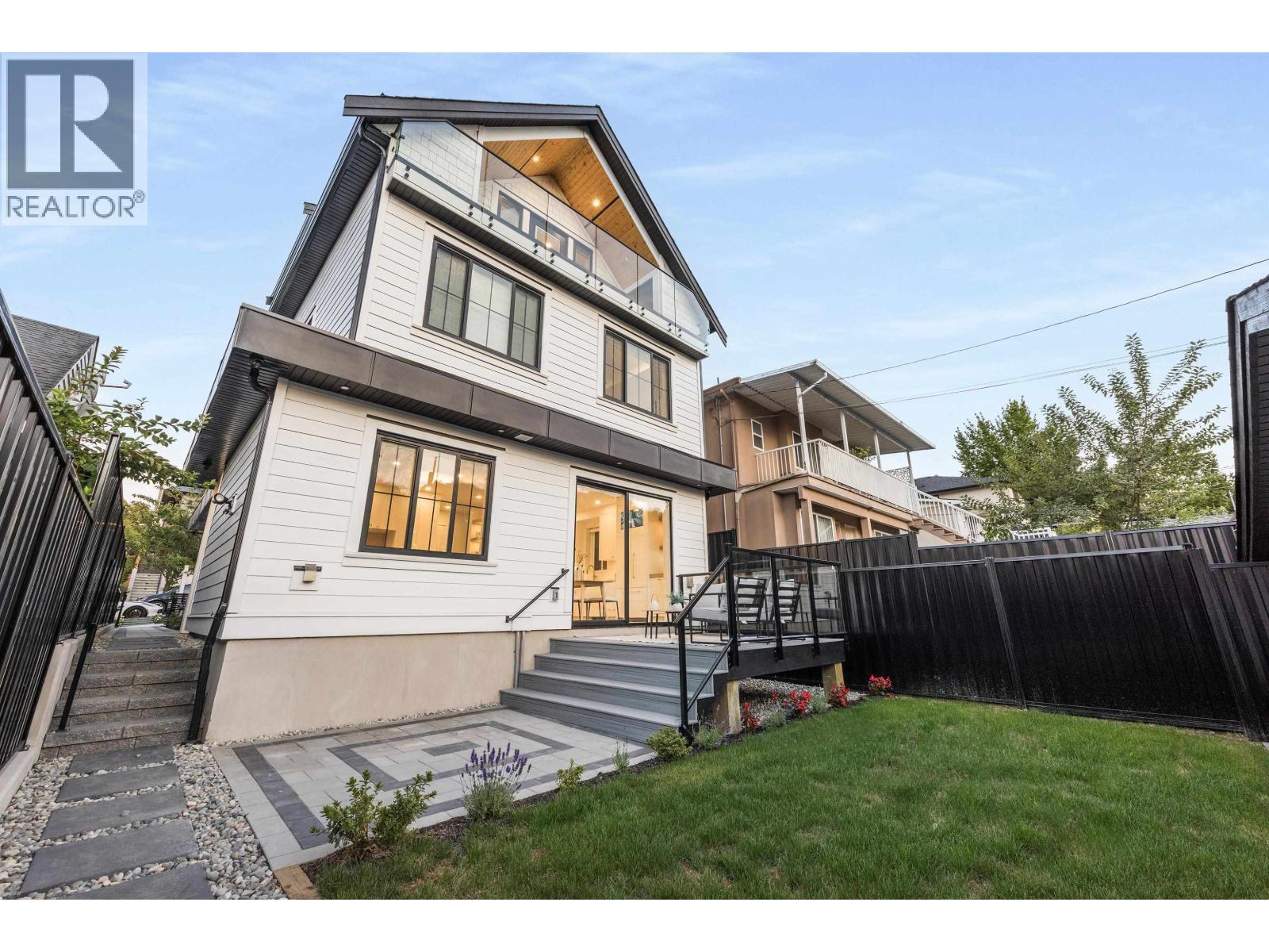 2 4855 Dumfries Street, Vancouver, BC