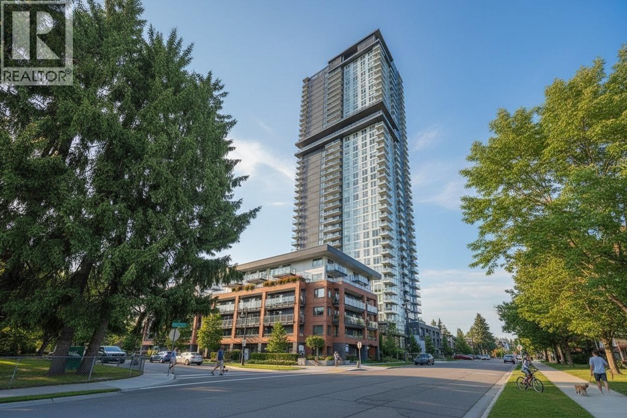 3207 537 Cottonwood Avenue, Coquitlam, BC - Outdoor With Facade