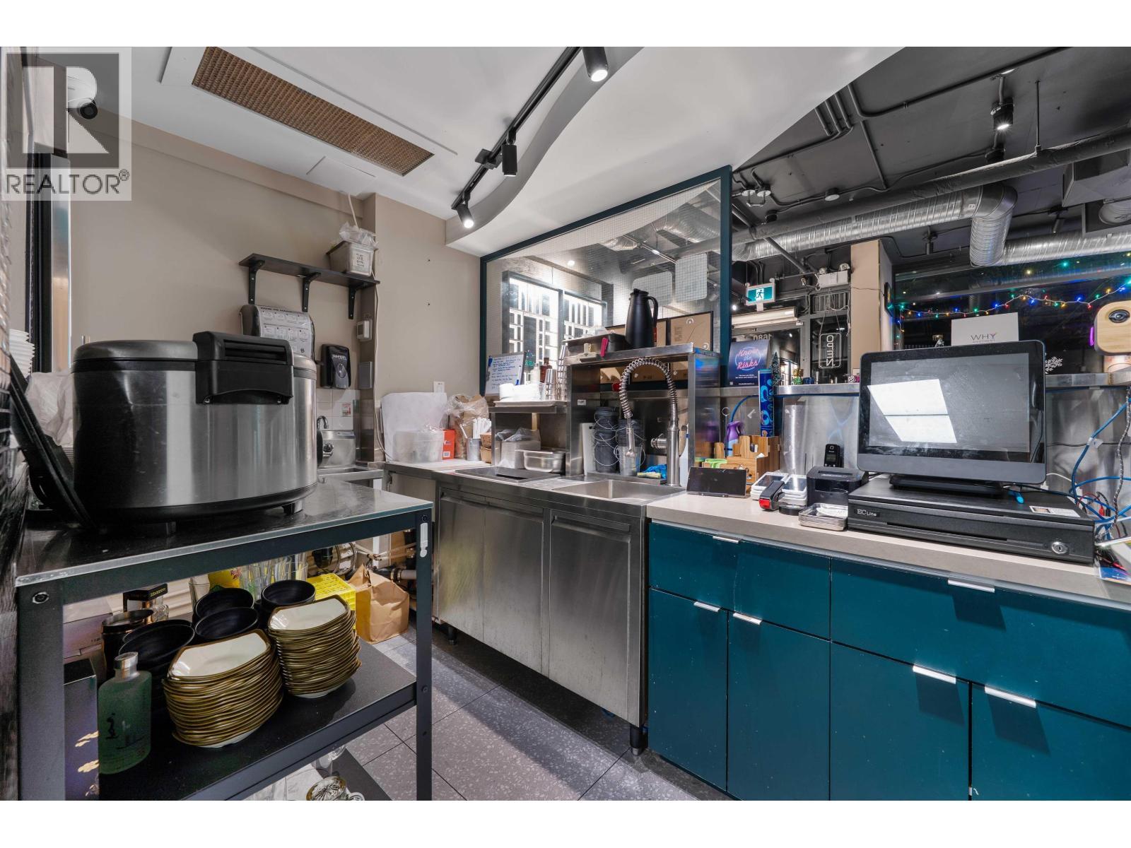 1680 Robson Street, Vancouver, BC