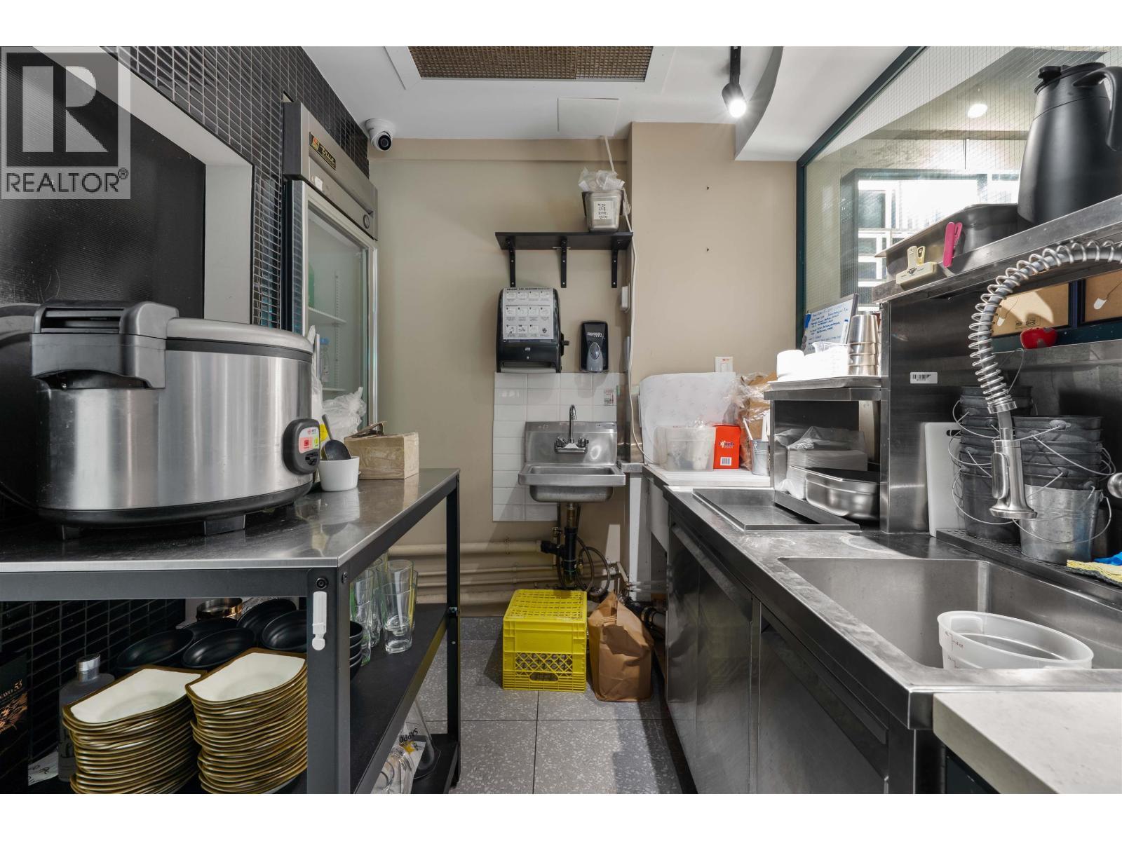 1680 Robson Street, Vancouver, BC