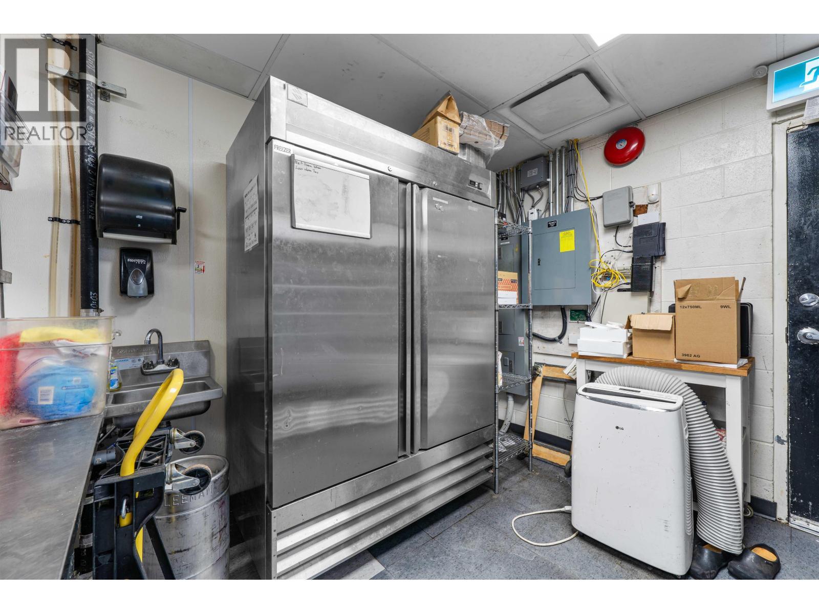 1680 Robson Street, Vancouver, BC