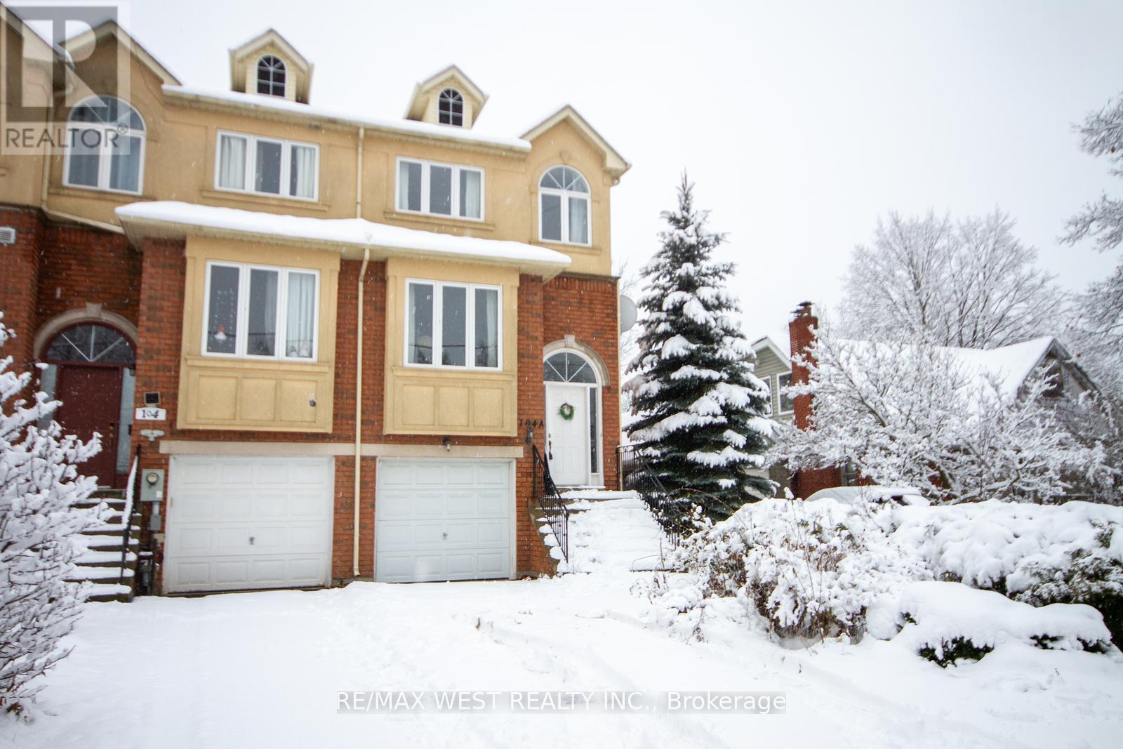 104A Benson Avenue, Richmond Hill, ON - Outdoor With Facade