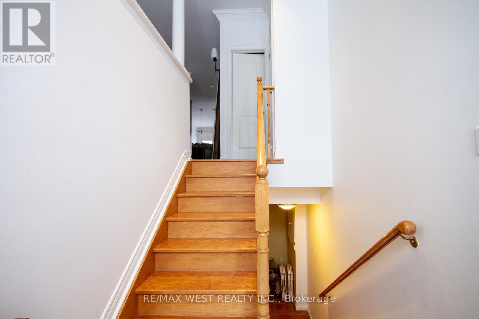 104A Benson Avenue, Richmond Hill, ON - Indoor Photo Showing Other Room