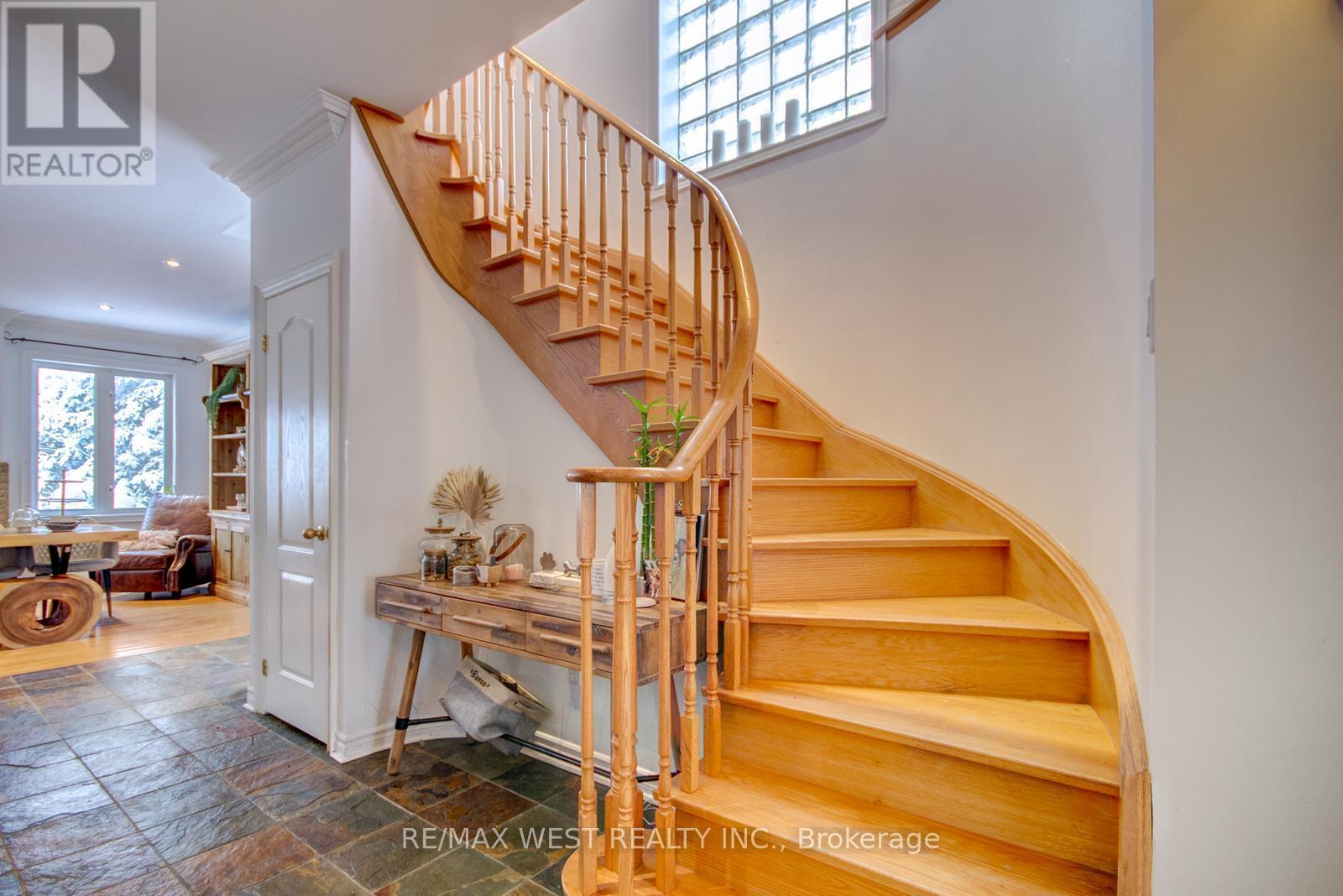 104A Benson Avenue, Richmond Hill, ON - Indoor Photo Showing Other Room