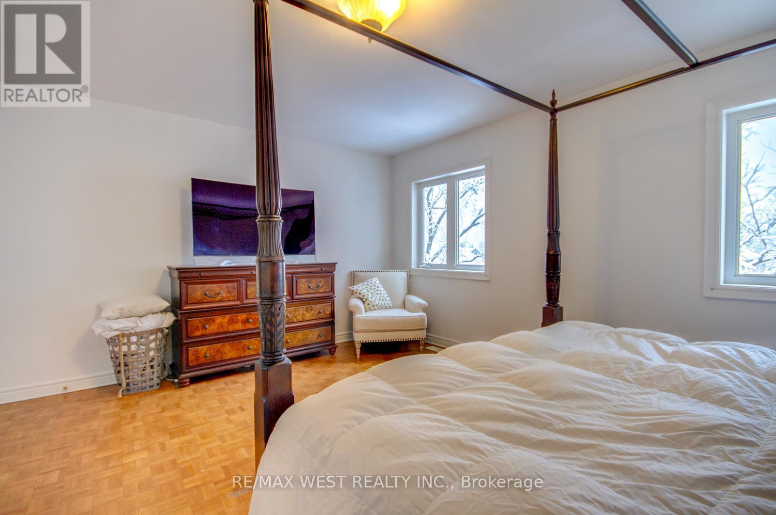 104A Benson Avenue, Richmond Hill, ON - Indoor Photo Showing Bedroom
