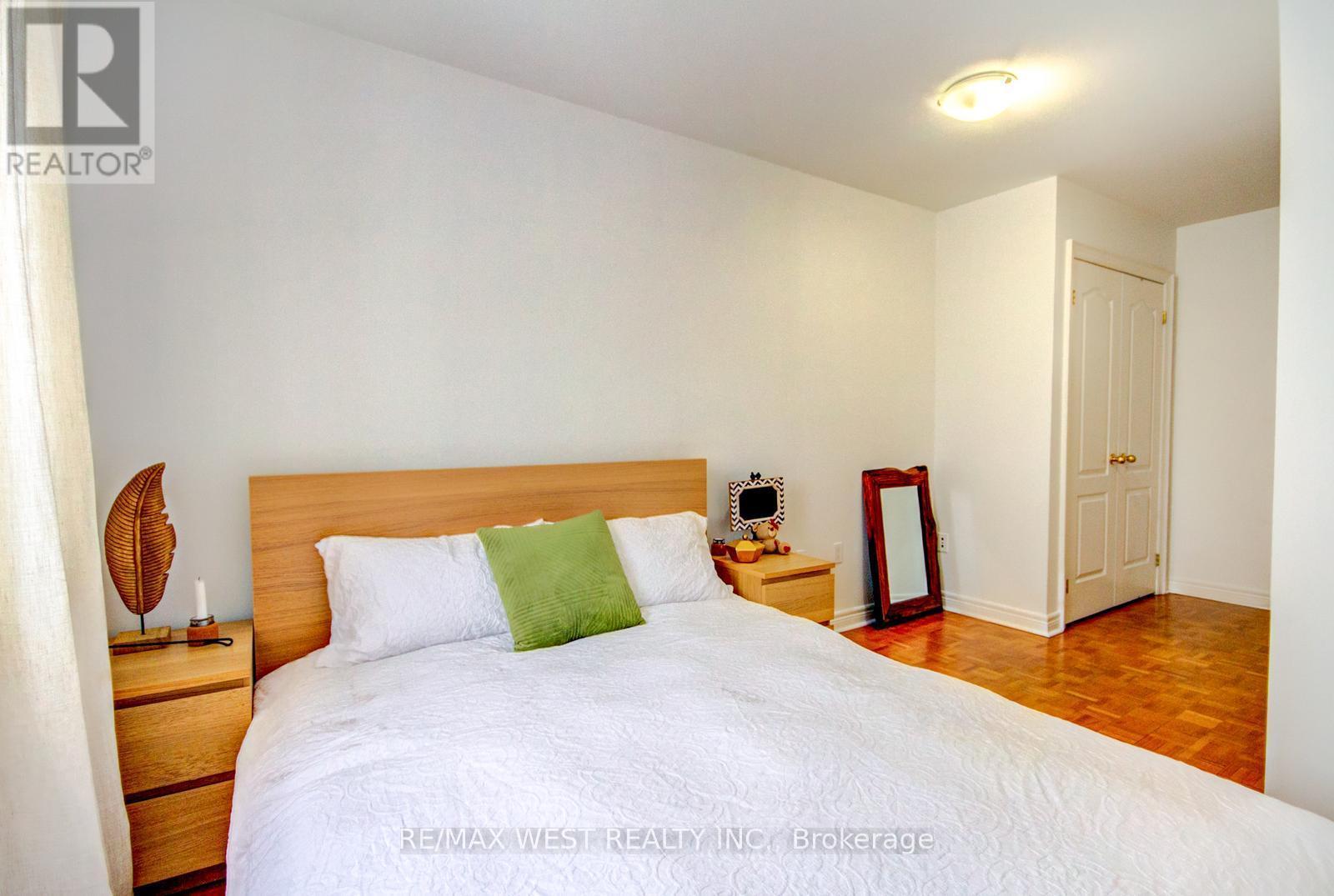 104A Benson Avenue, Richmond Hill, ON - Indoor Photo Showing Bedroom