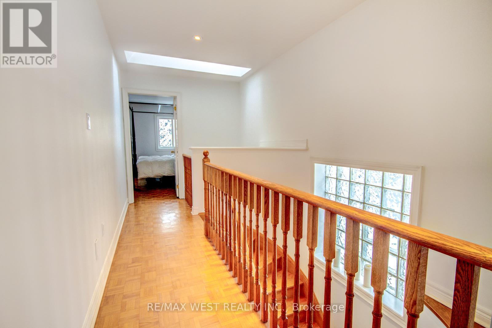 104A Benson Avenue, Richmond Hill, ON - Indoor Photo Showing Other Room