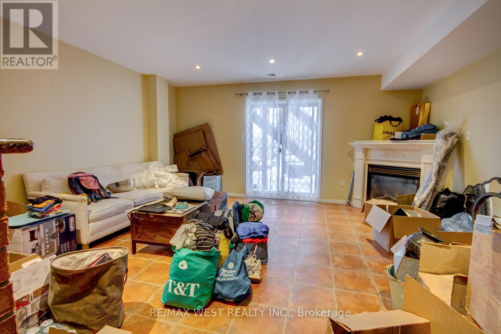 104A Benson Avenue, Richmond Hill, ON - Indoor Photo Showing Living Room With Fireplace