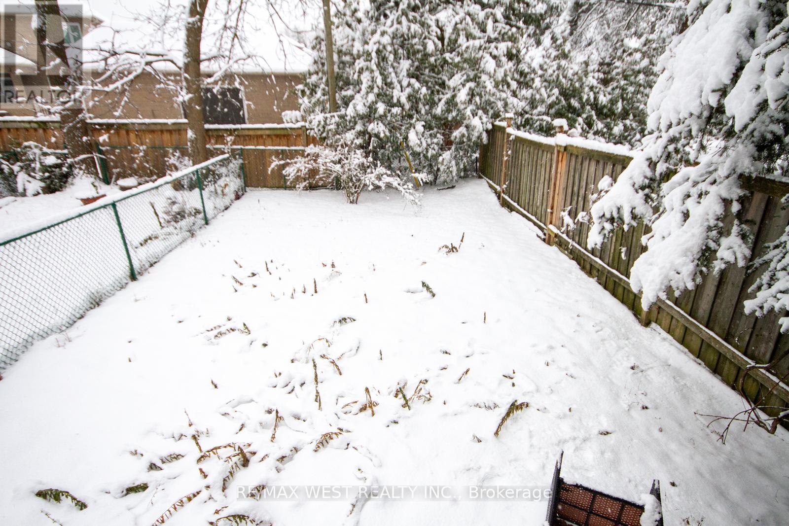 104A Benson Avenue, Richmond Hill, ON - Outdoor