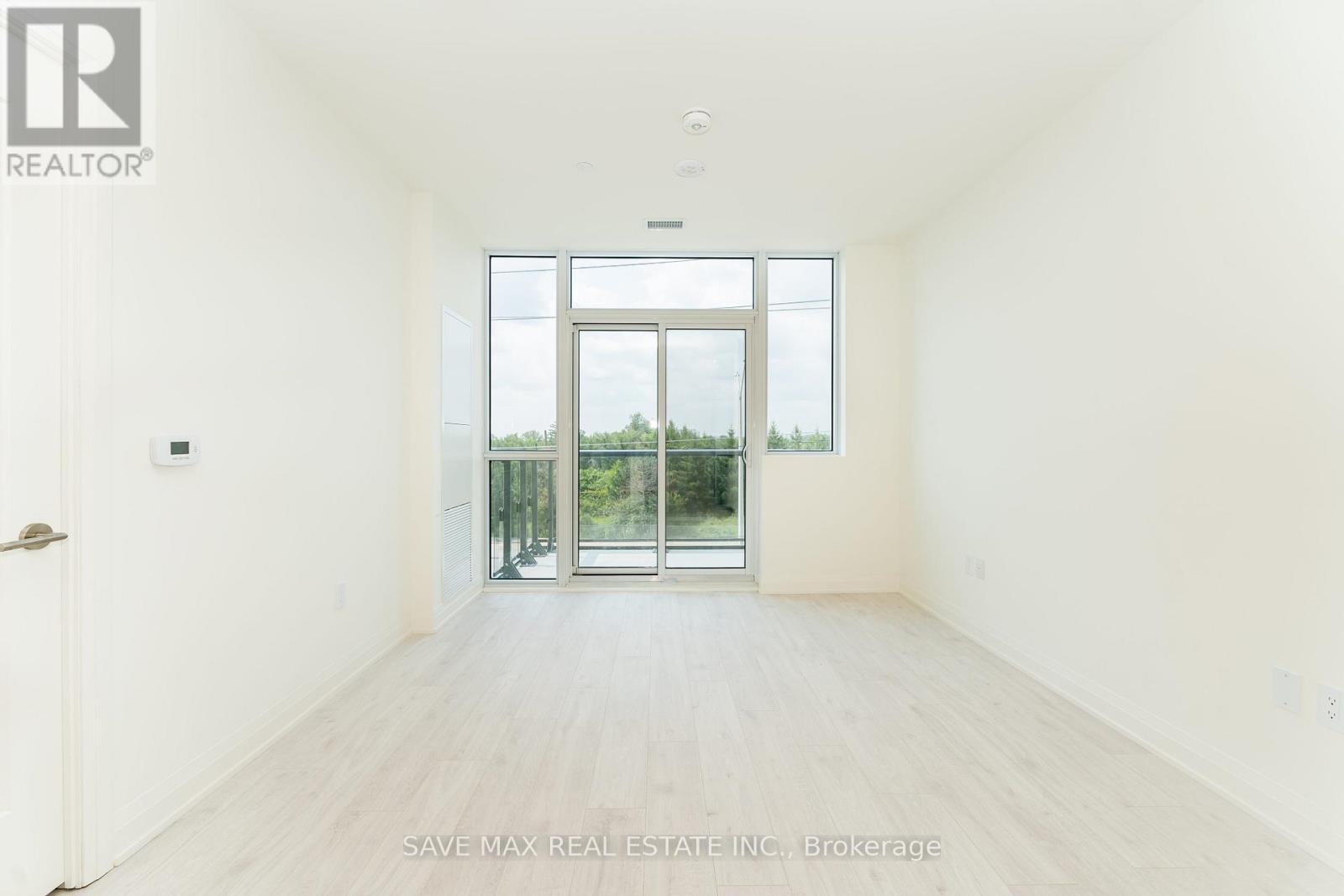 205 - 509 Dundas Street W, Oakville, ON - Indoor Photo Showing Other Room