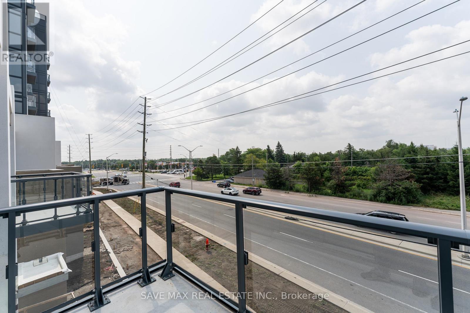 205 - 509 Dundas Street W, Oakville, ON - Outdoor With View