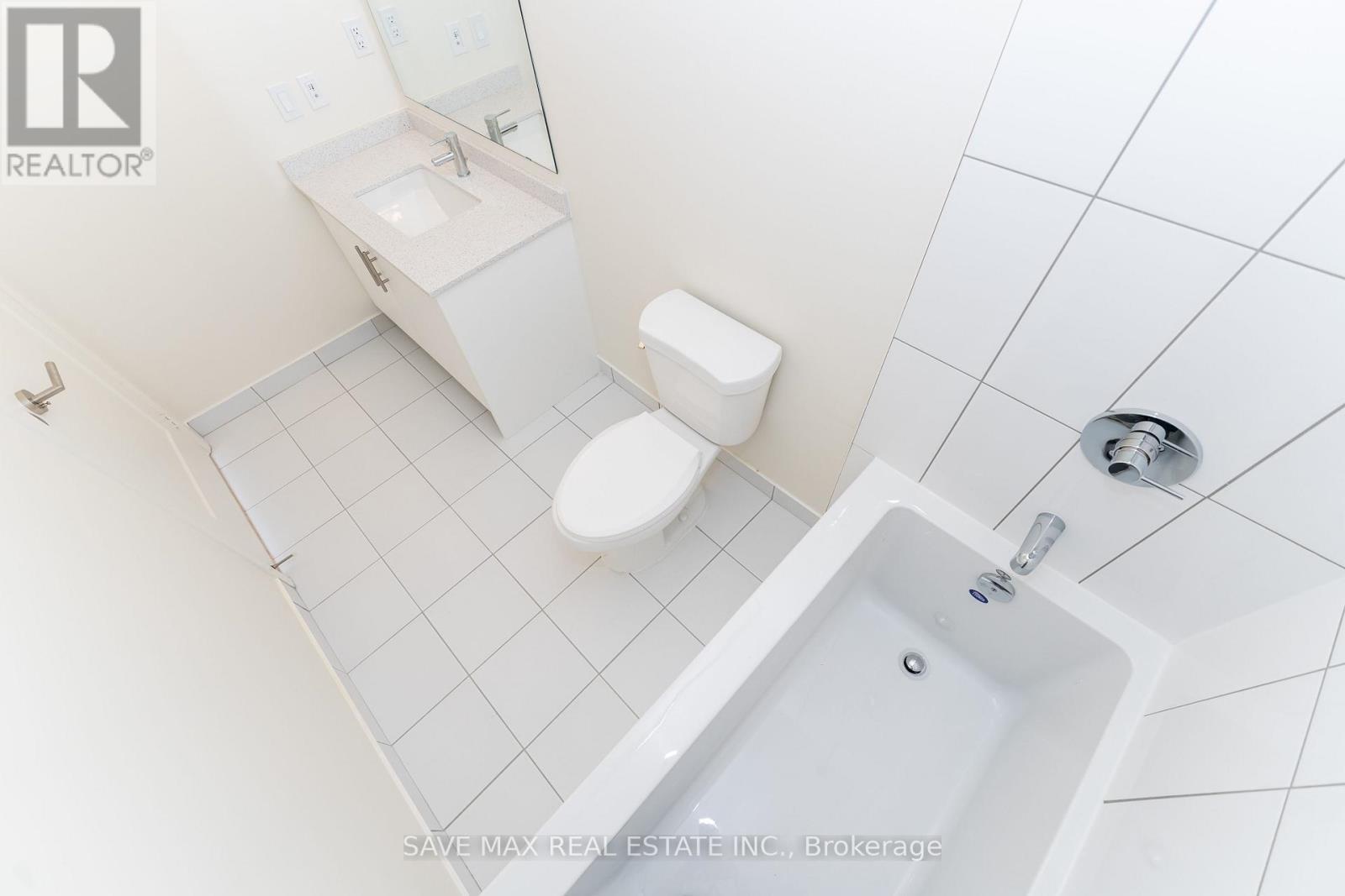 205 - 509 Dundas Street W, Oakville, ON - Photo Showing Bathroom