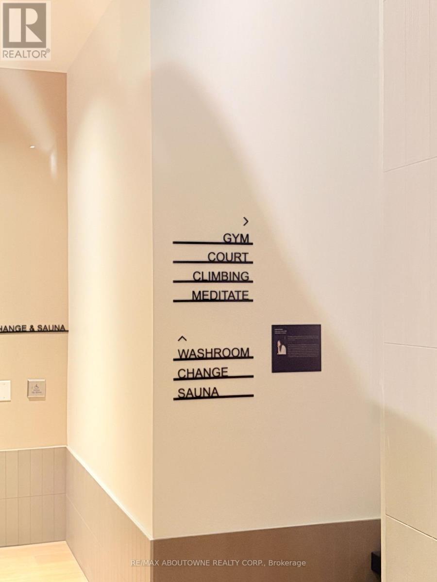 3401 - 395 Square One Drive, Mississauga, ON -