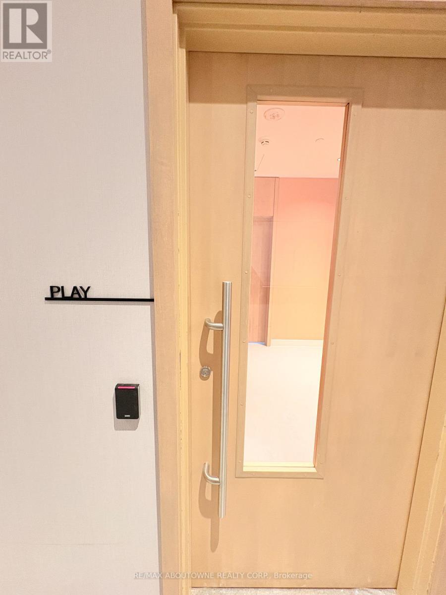 3401 - 395 Square One Drive, Mississauga, ON -