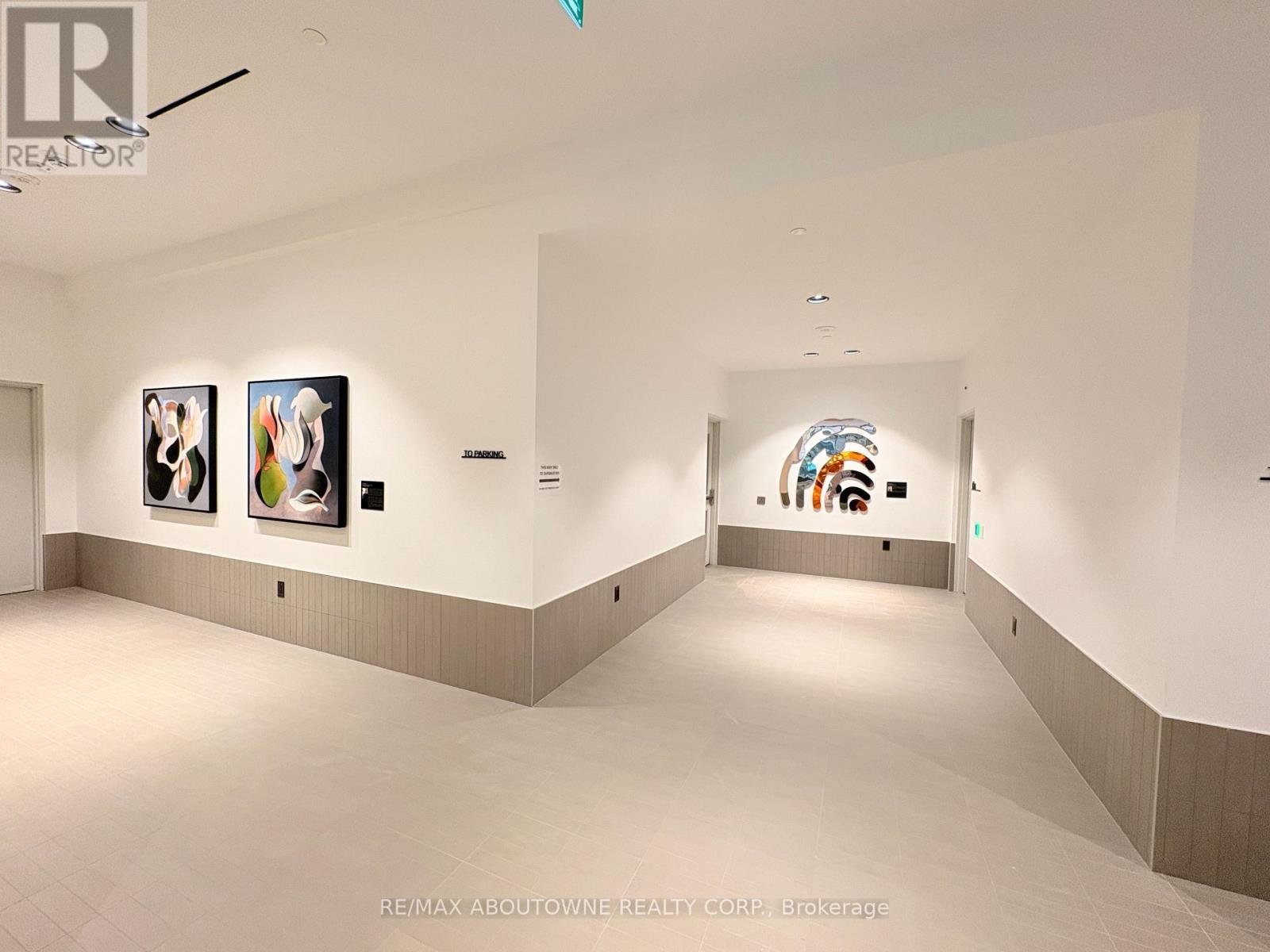 3401 - 395 Square One Drive, Mississauga, ON - Indoor Photo Showing Other Room