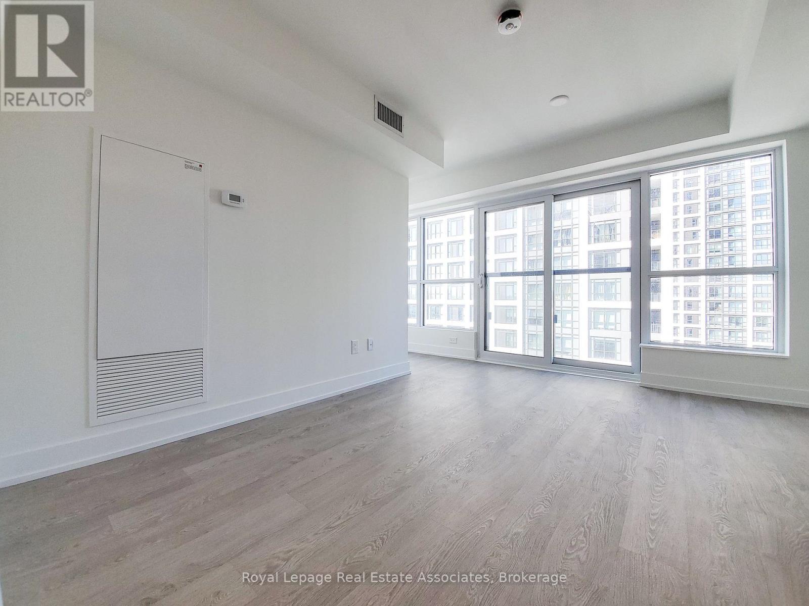 1831 - 5 Mabelle Avenue, Toronto, ON - Indoor Photo Showing Other Room