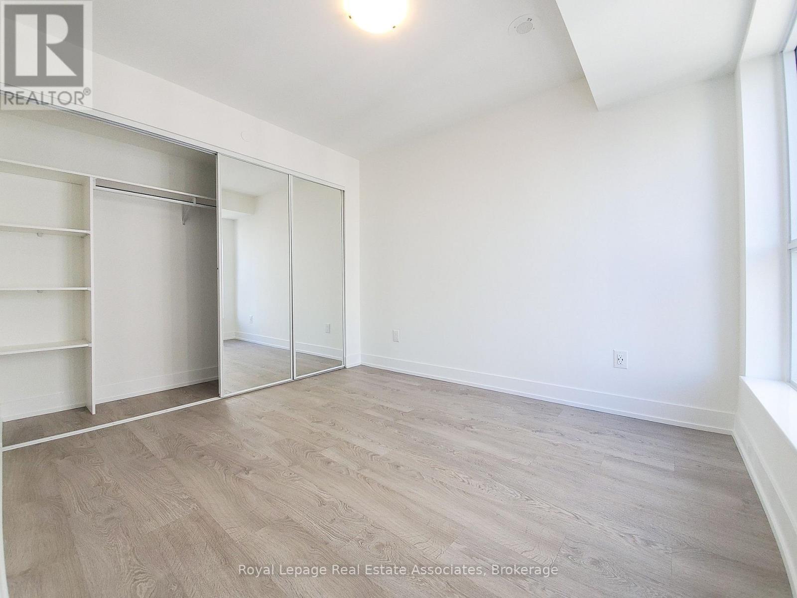 1831 - 5 Mabelle Avenue, Toronto, ON - Indoor Photo Showing Other Room