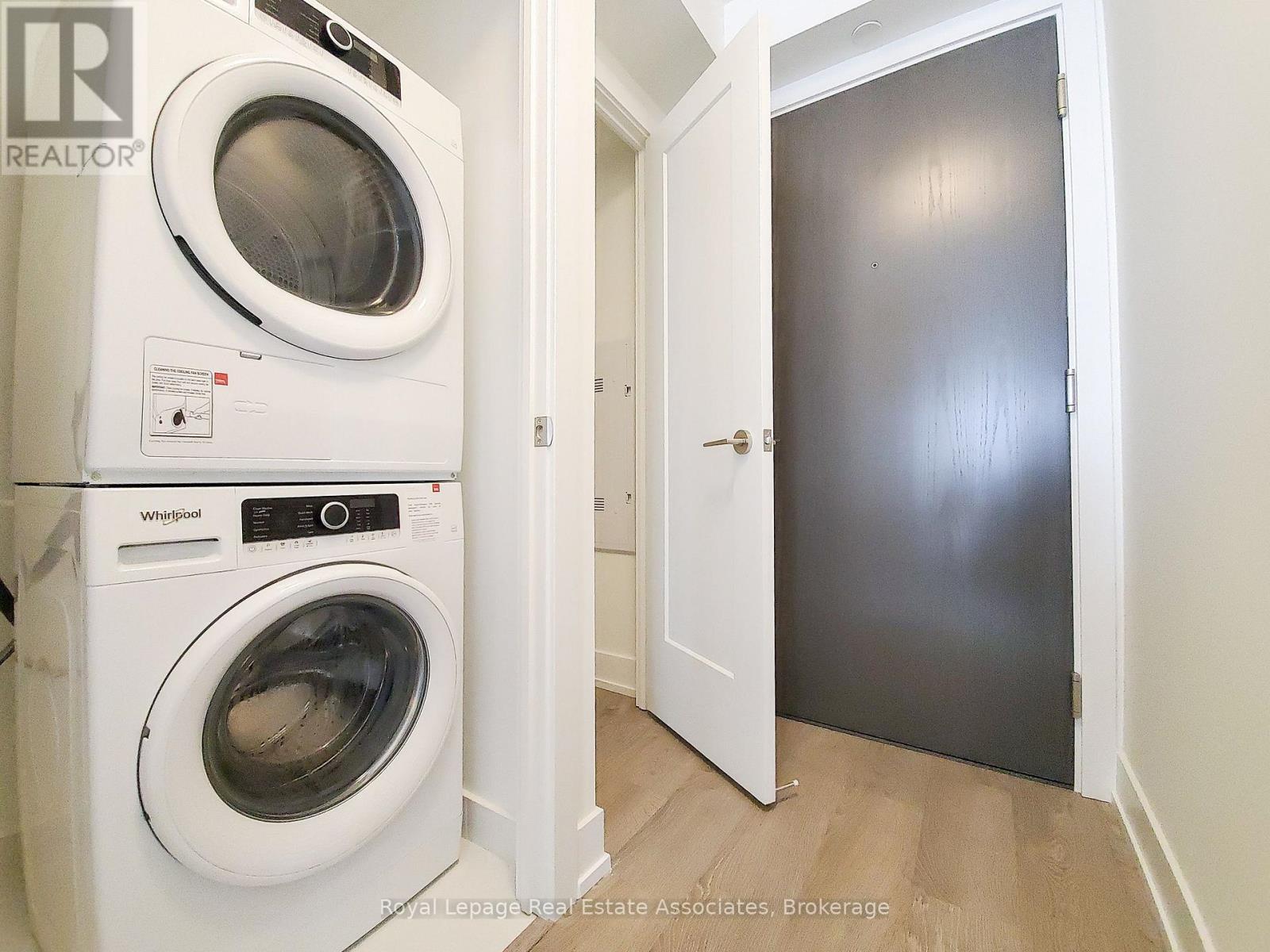 1831 - 5 Mabelle Avenue, Toronto, ON - Indoor Photo Showing Laundry Room