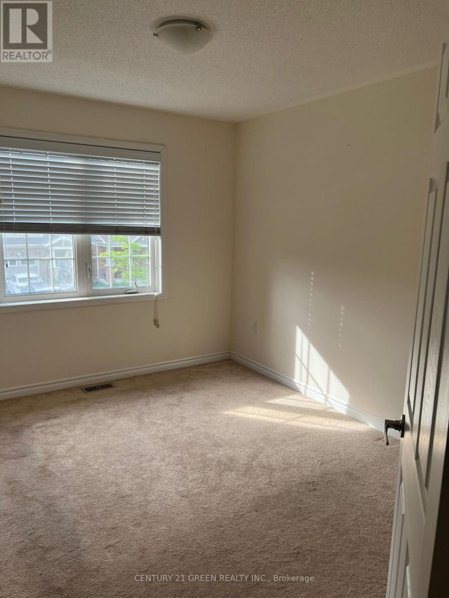 69 Reichert Court S, Milton, ON - Indoor Photo Showing Other Room