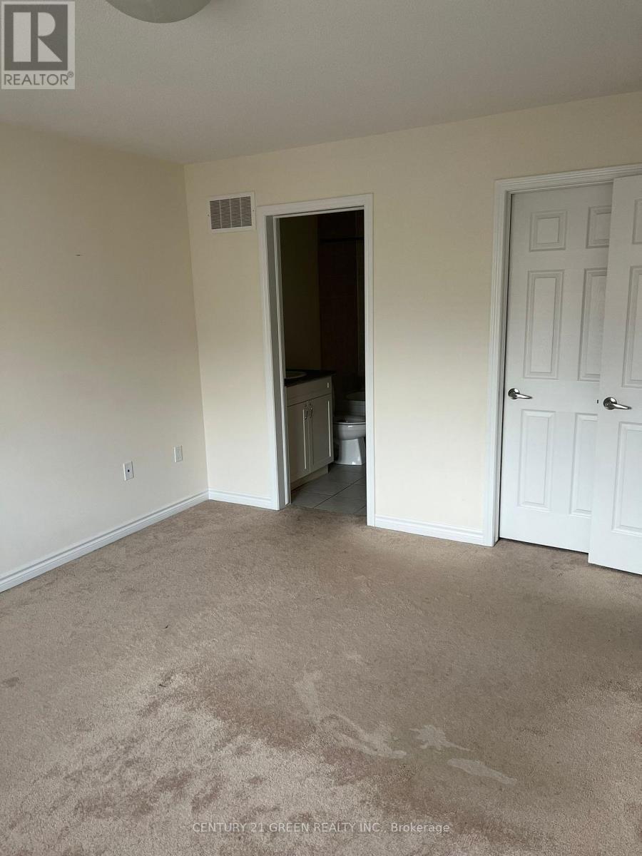 69 Reichert Court S, Milton, ON - Indoor Photo Showing Other Room