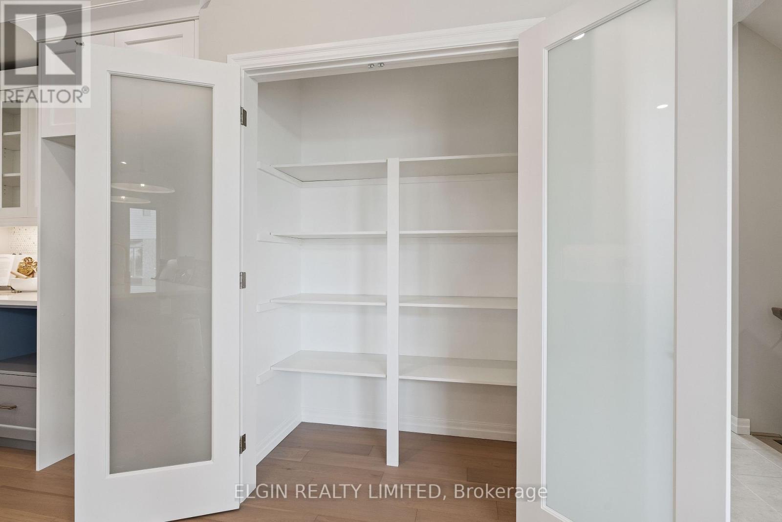 29 Hemlock Crescent, Aylmer, ON - Indoor With Storage