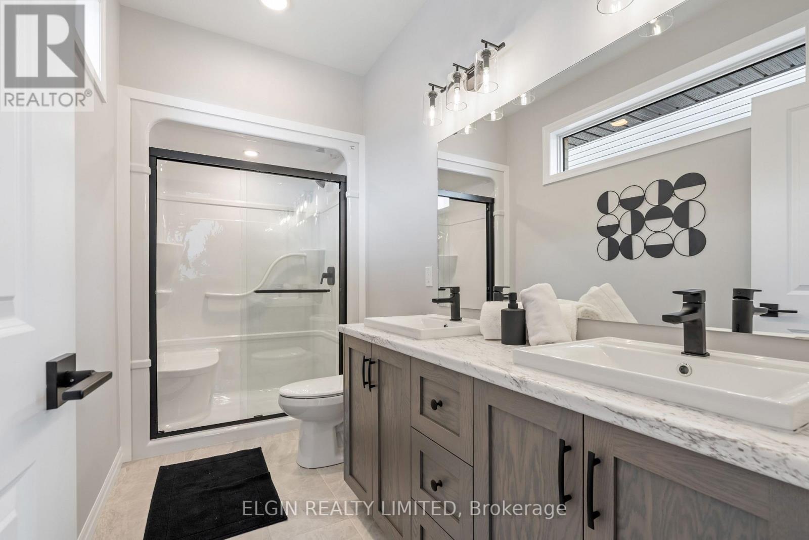 31 Hemlock Crescent, Aylmer, ON - Indoor Photo Showing Bathroom
