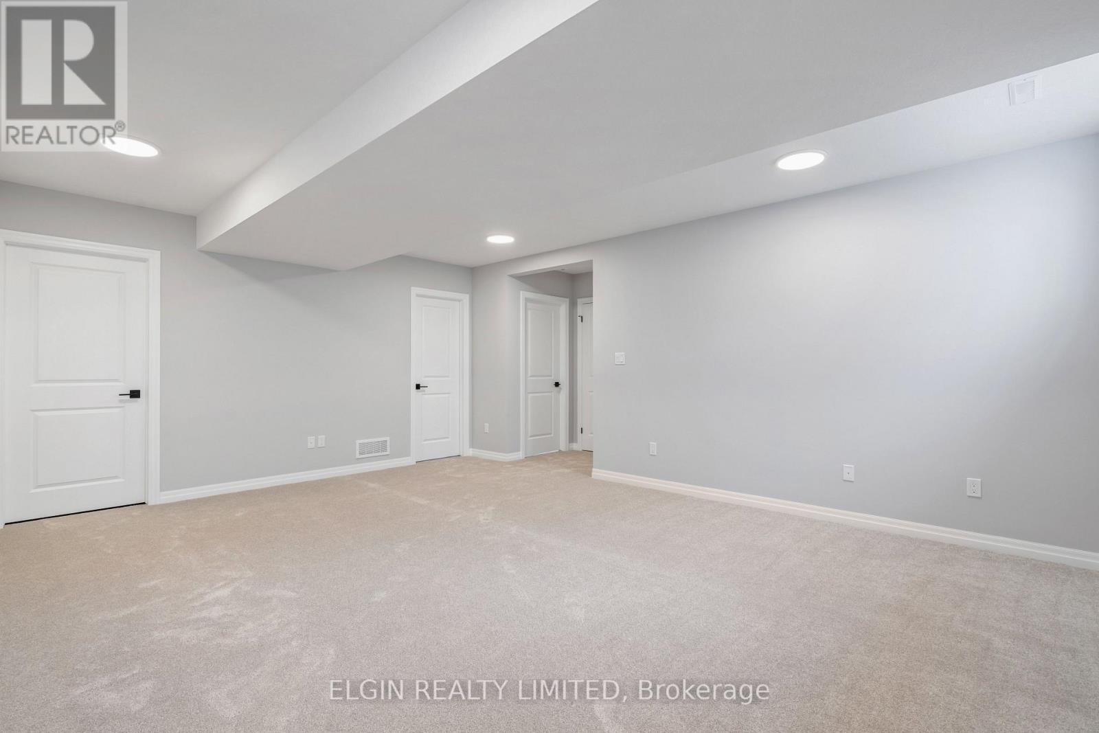 31 Hemlock Crescent, Aylmer, ON - Indoor Photo Showing Other Room