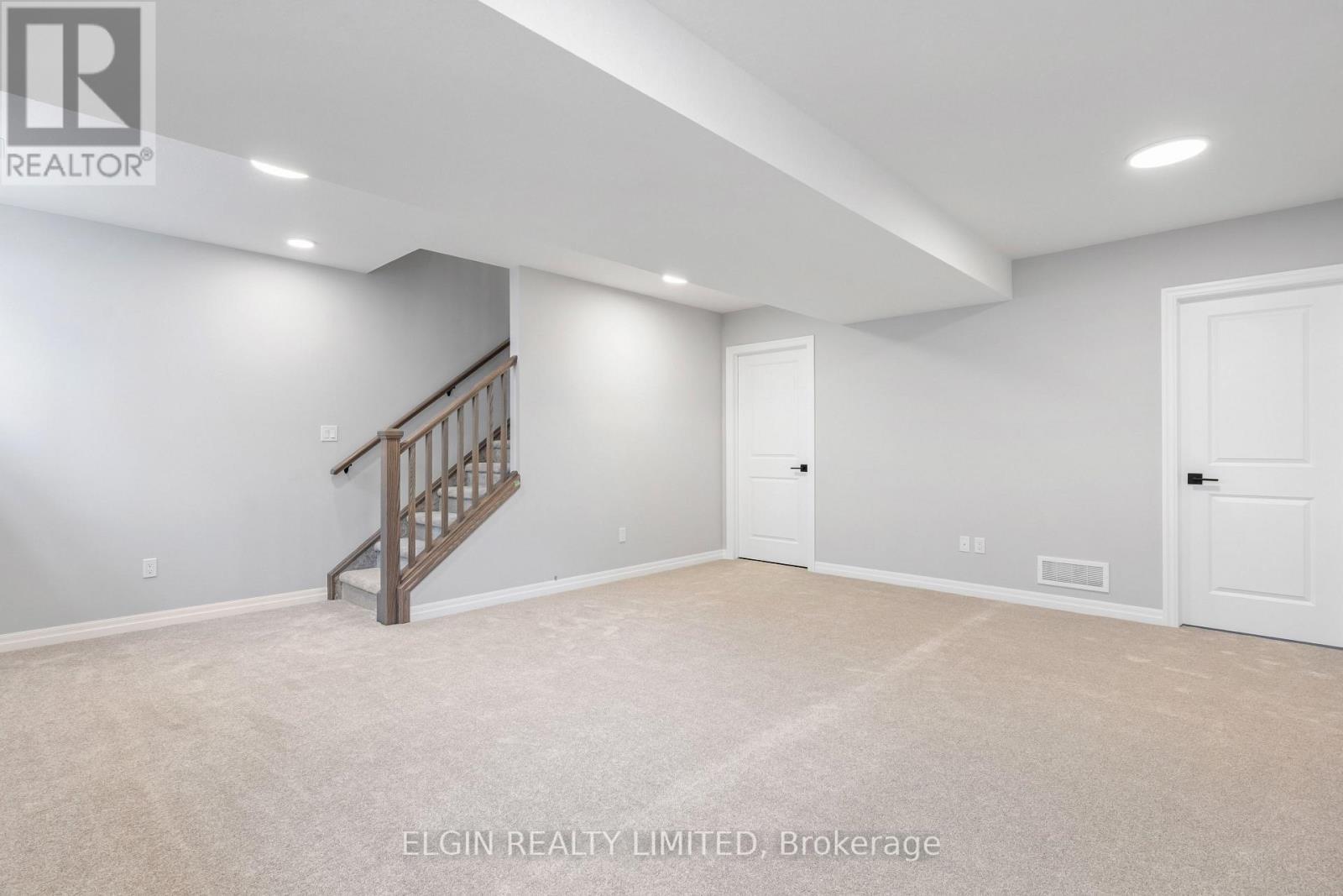 31 Hemlock Crescent, Aylmer, ON - Indoor