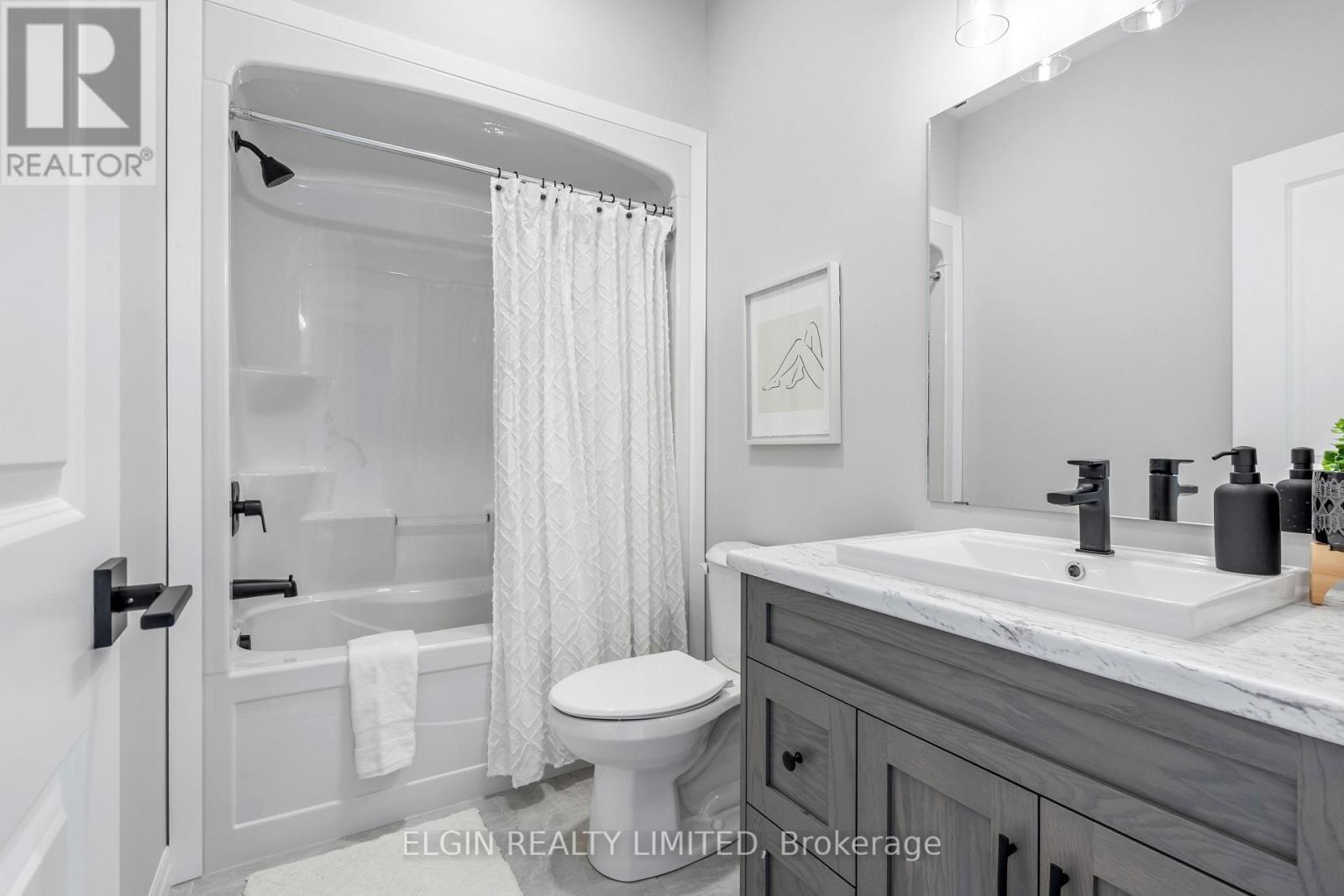 31 Hemlock Crescent, Aylmer, ON - Indoor Photo Showing Bathroom