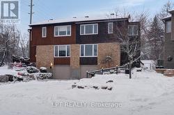 56 SANDHURST COURT Ottawa, ON K1V 9V4