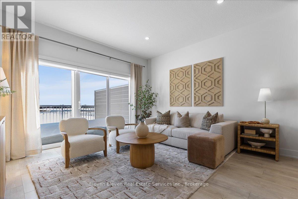 146 Tempera Street, Stratford, ON - Indoor Photo Showing Living Room