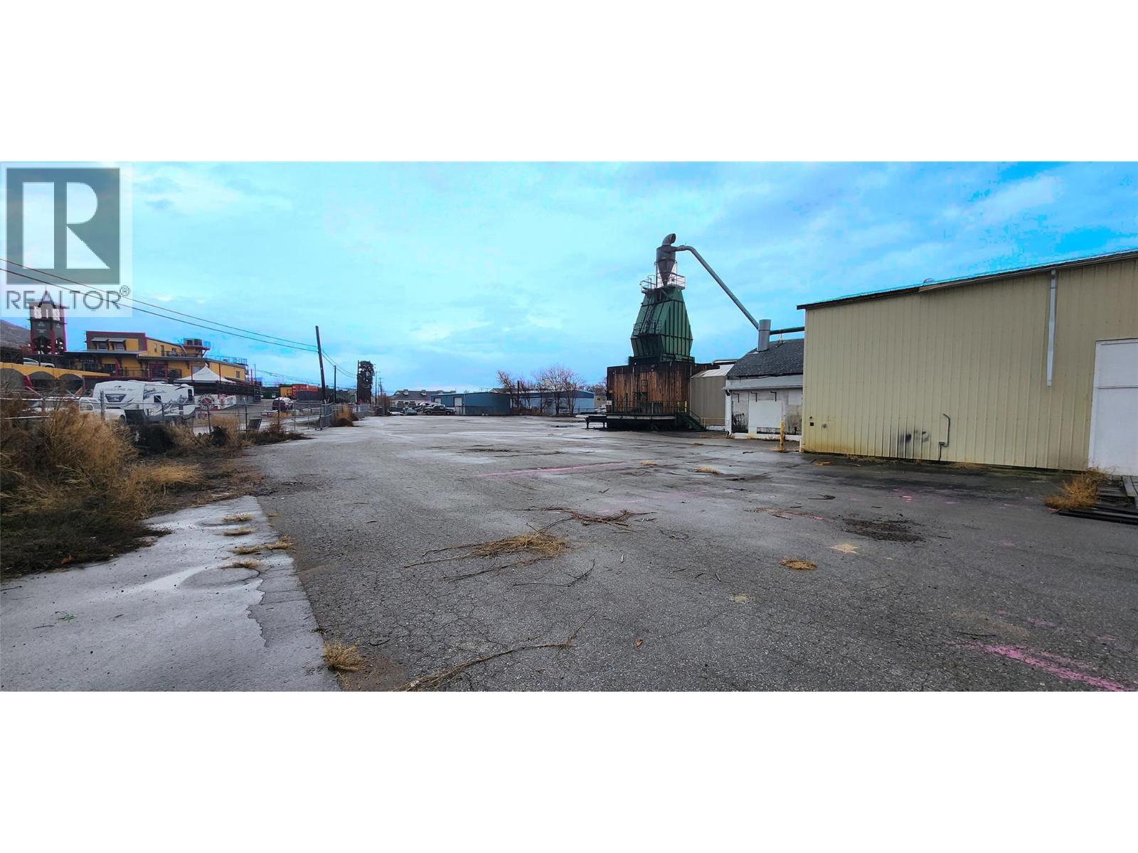 310 Co-Op Avenue, Oliver, BC