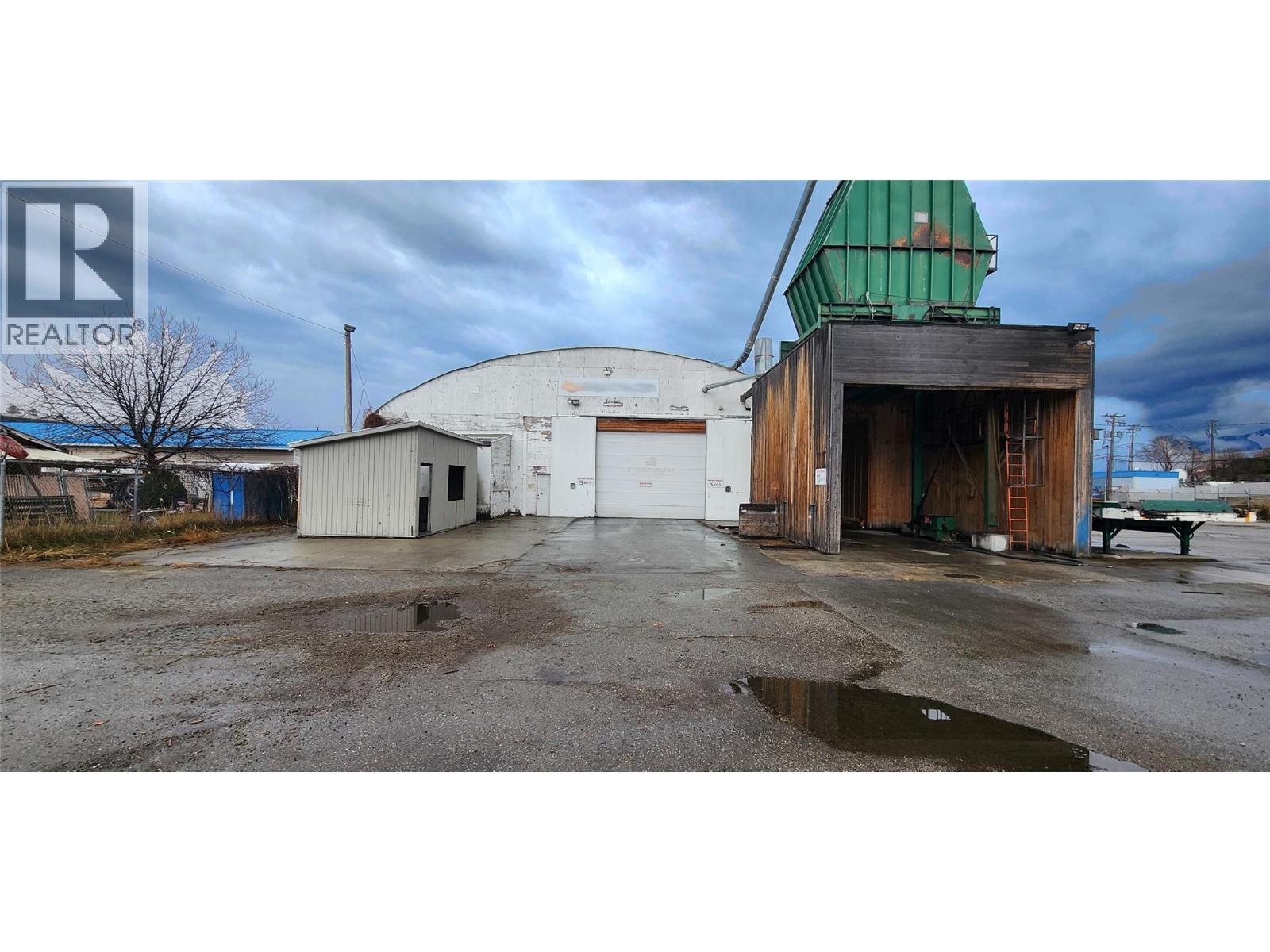 310 Co-Op Avenue, Oliver, BC